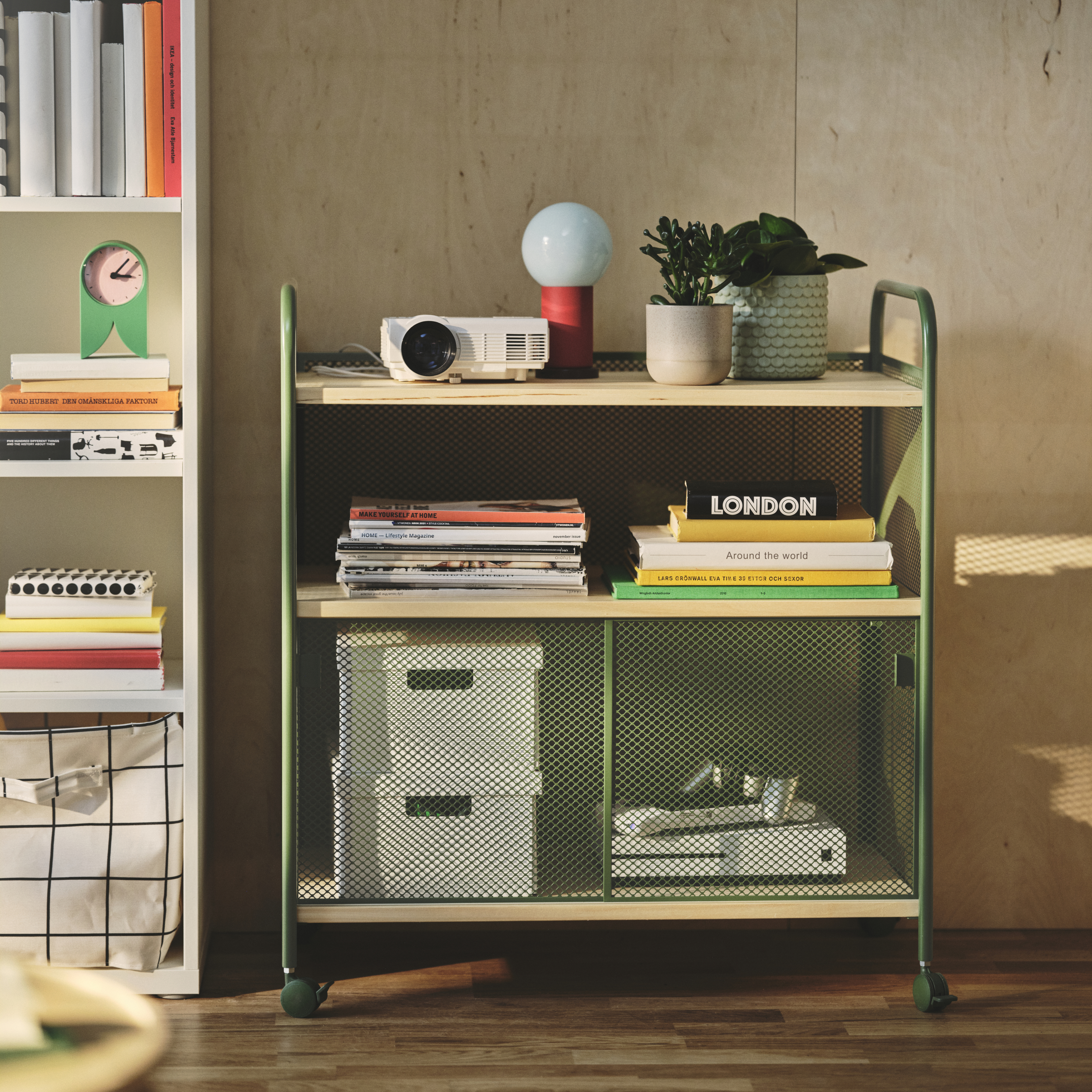 NÅLMAKARE cabinet on castors