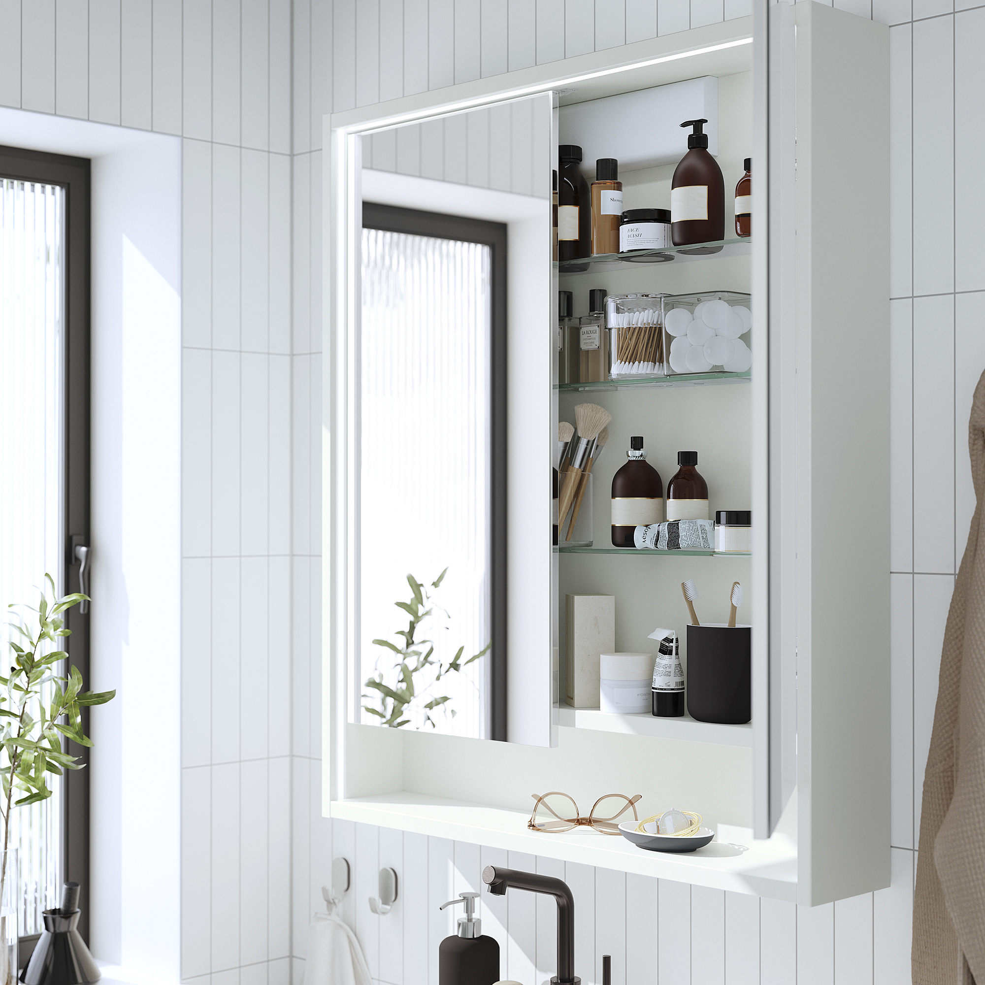 FAXÄLVEN mirror cabinet w built-in lighting