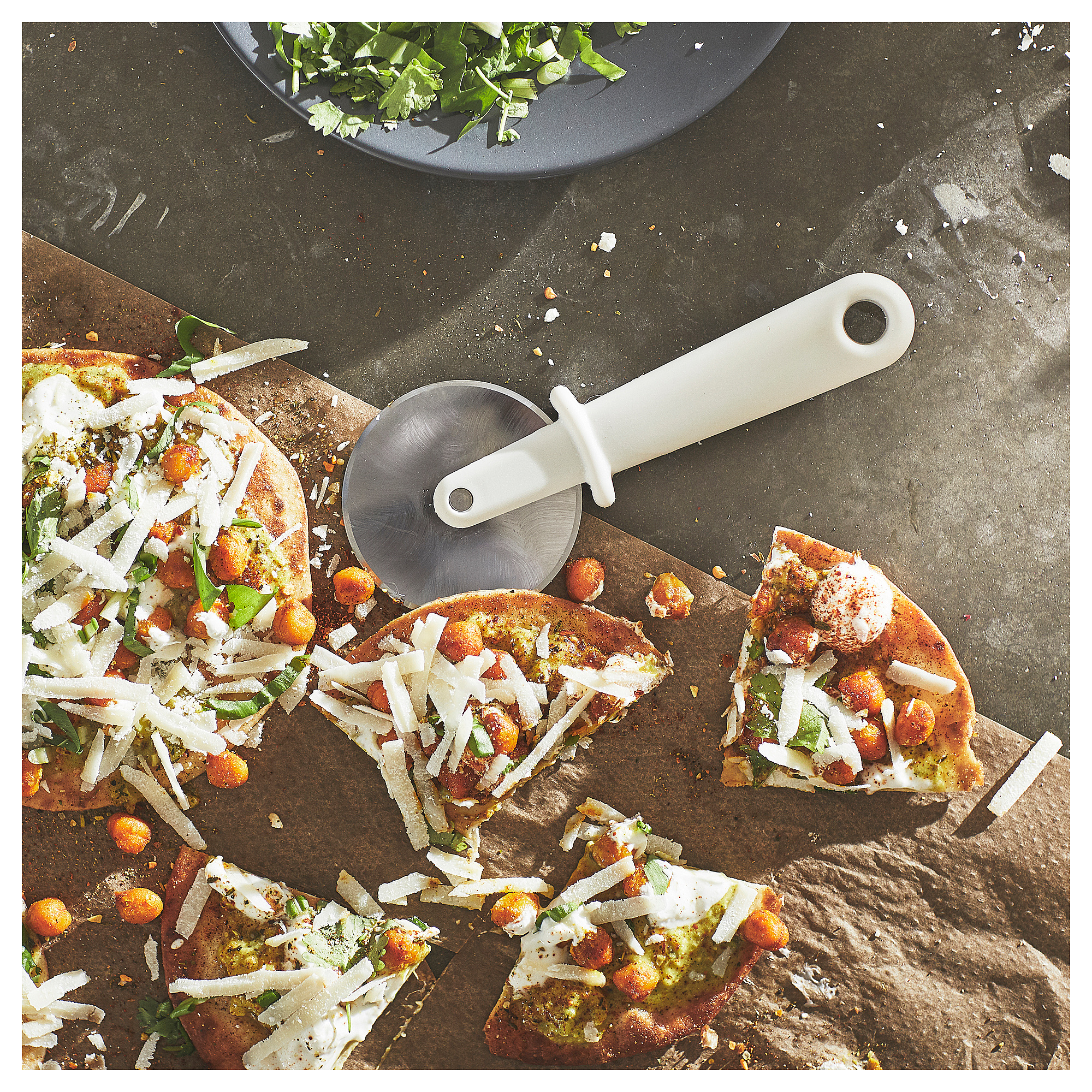 UPPFYLLD pizza cutter