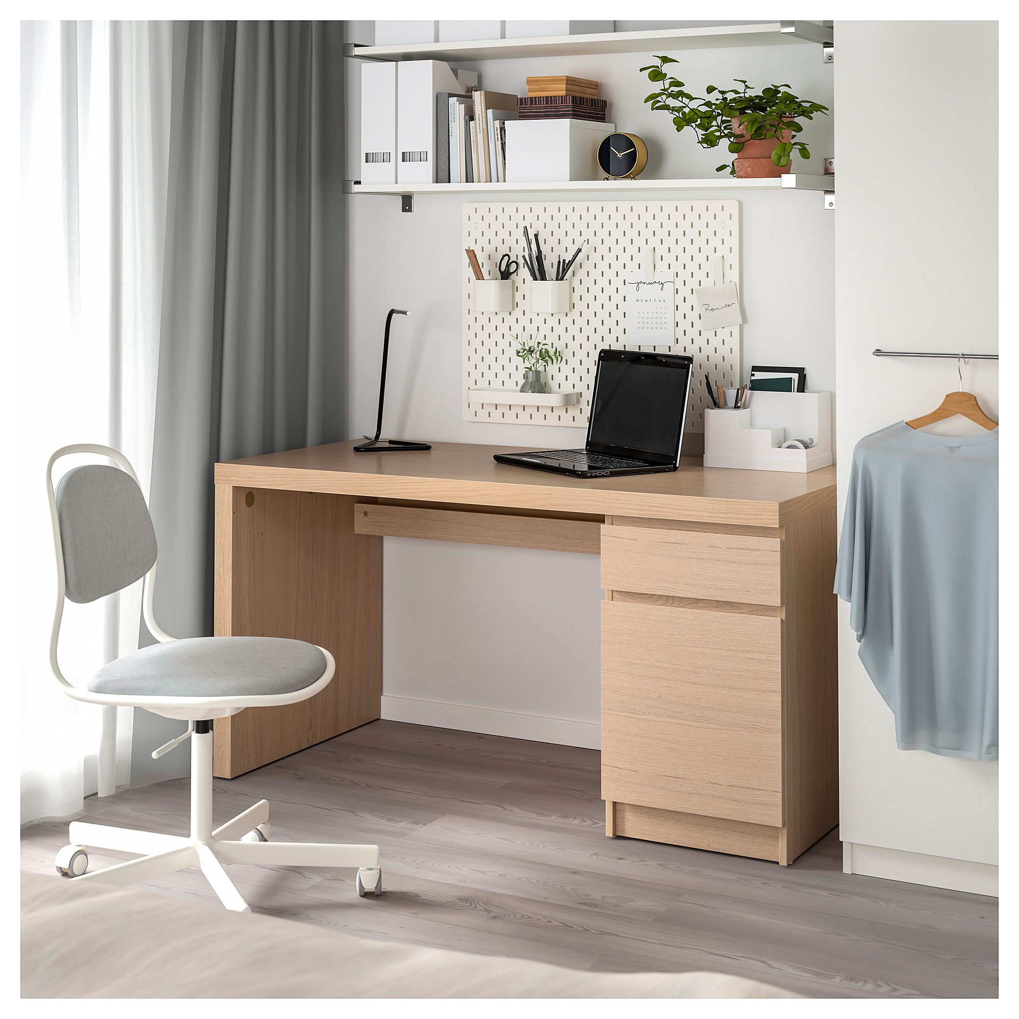 MALM desk