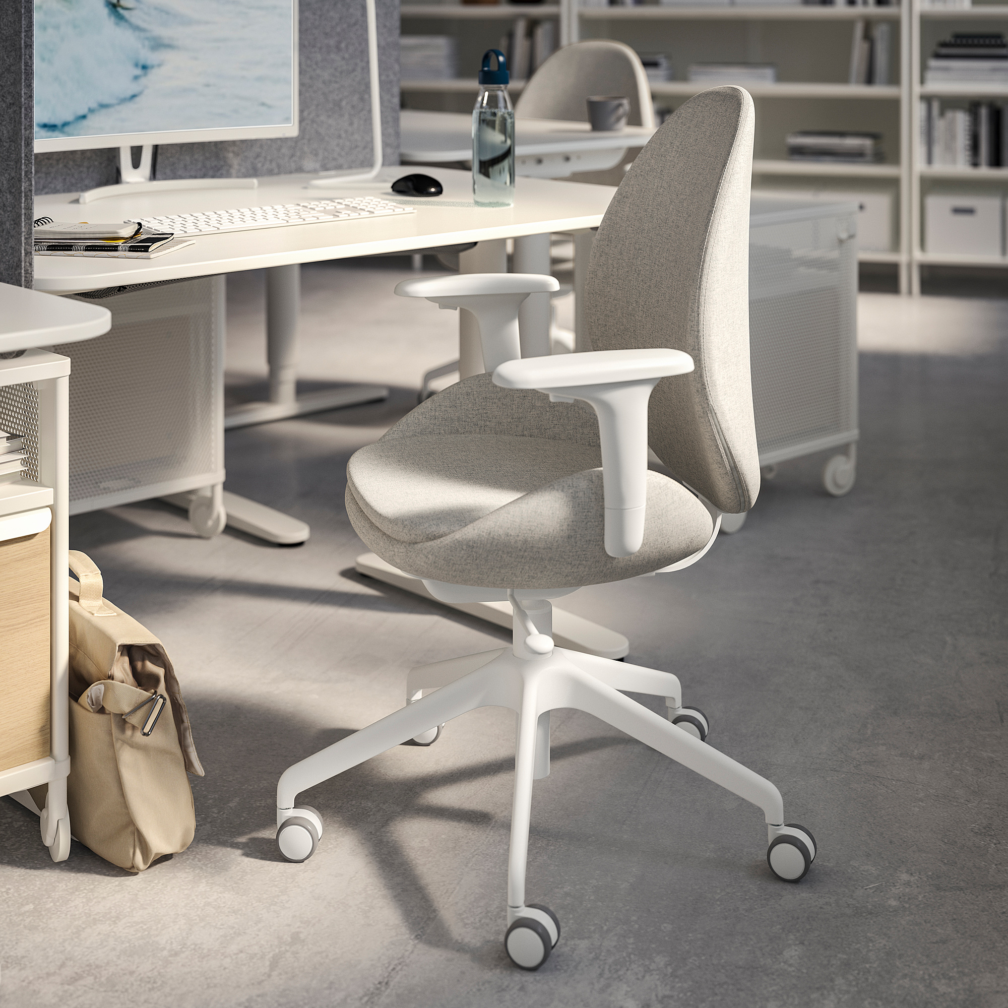 HATTEFJÄLL office chair with armrests