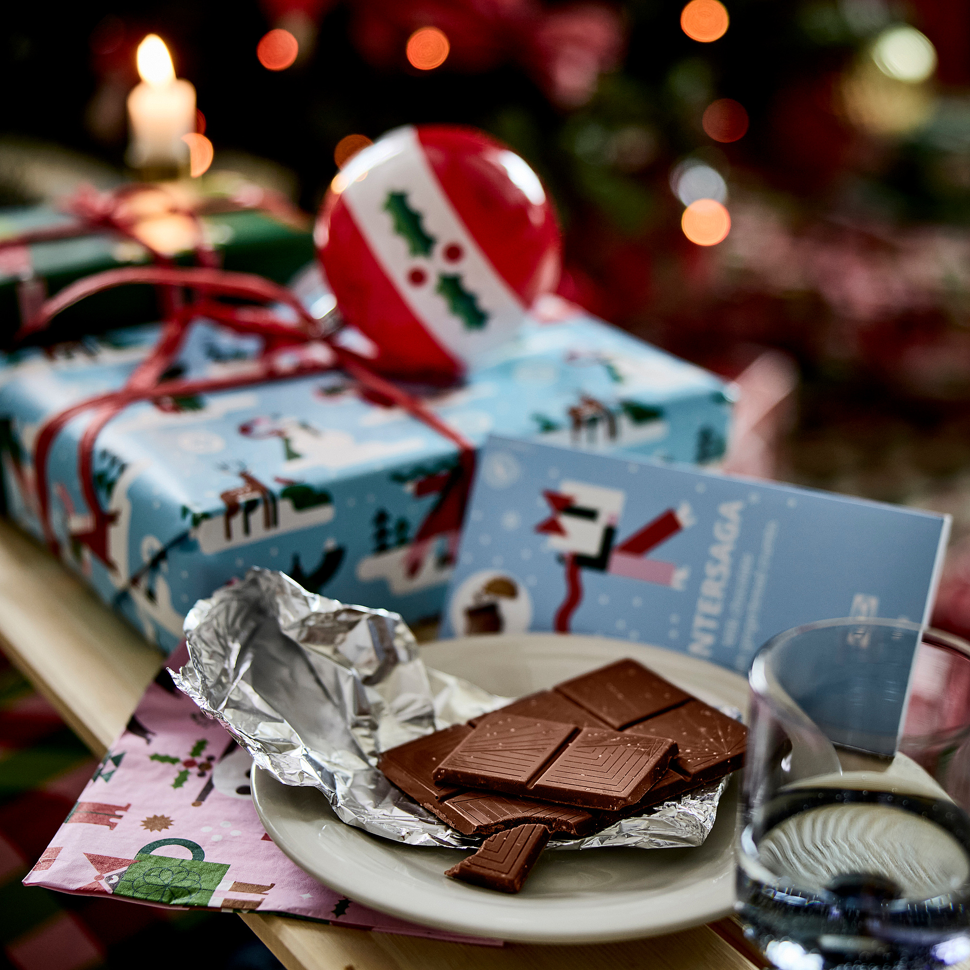 VINTERSAGA milk chocolate tablet