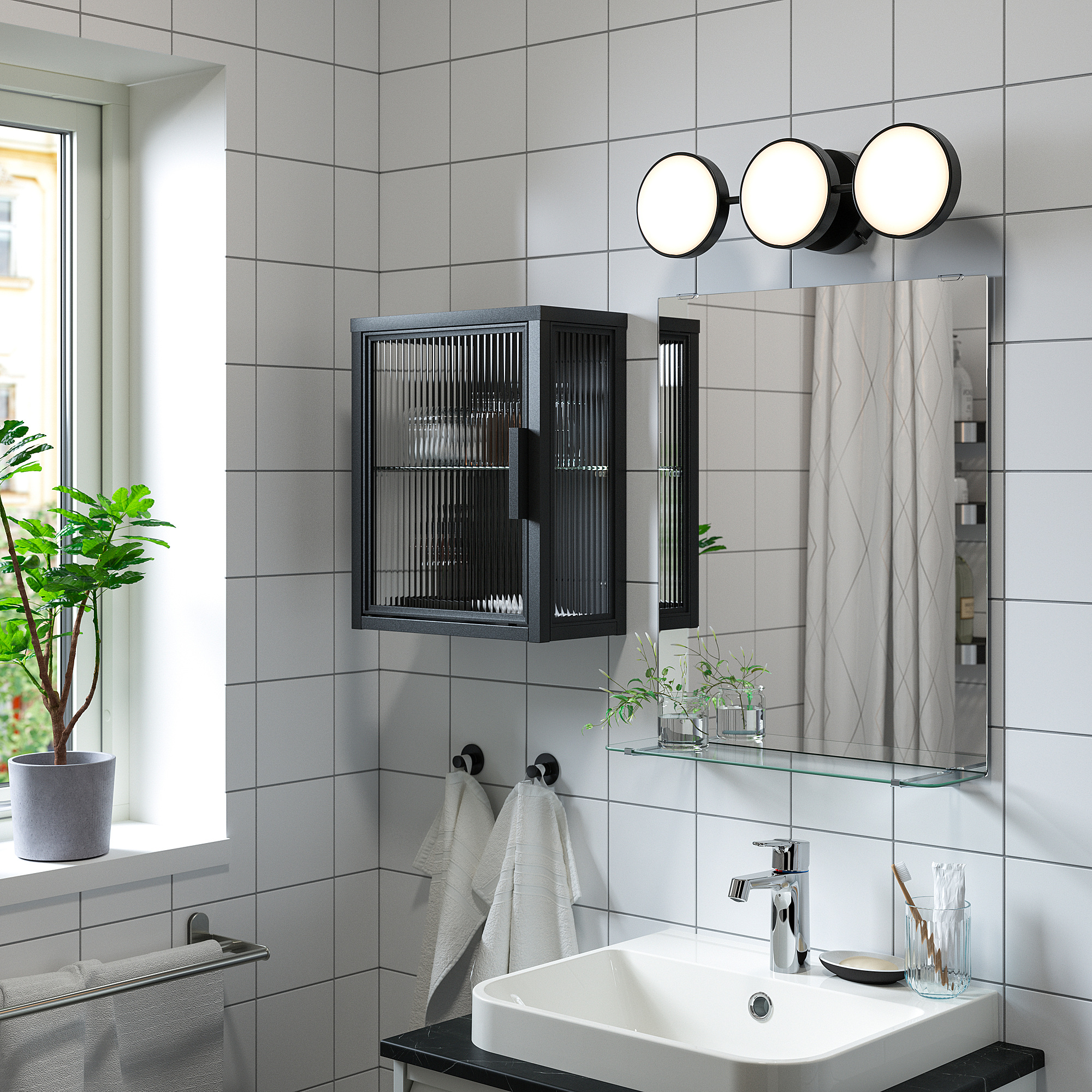 MOSSJÖN 壁櫃附玻璃門板