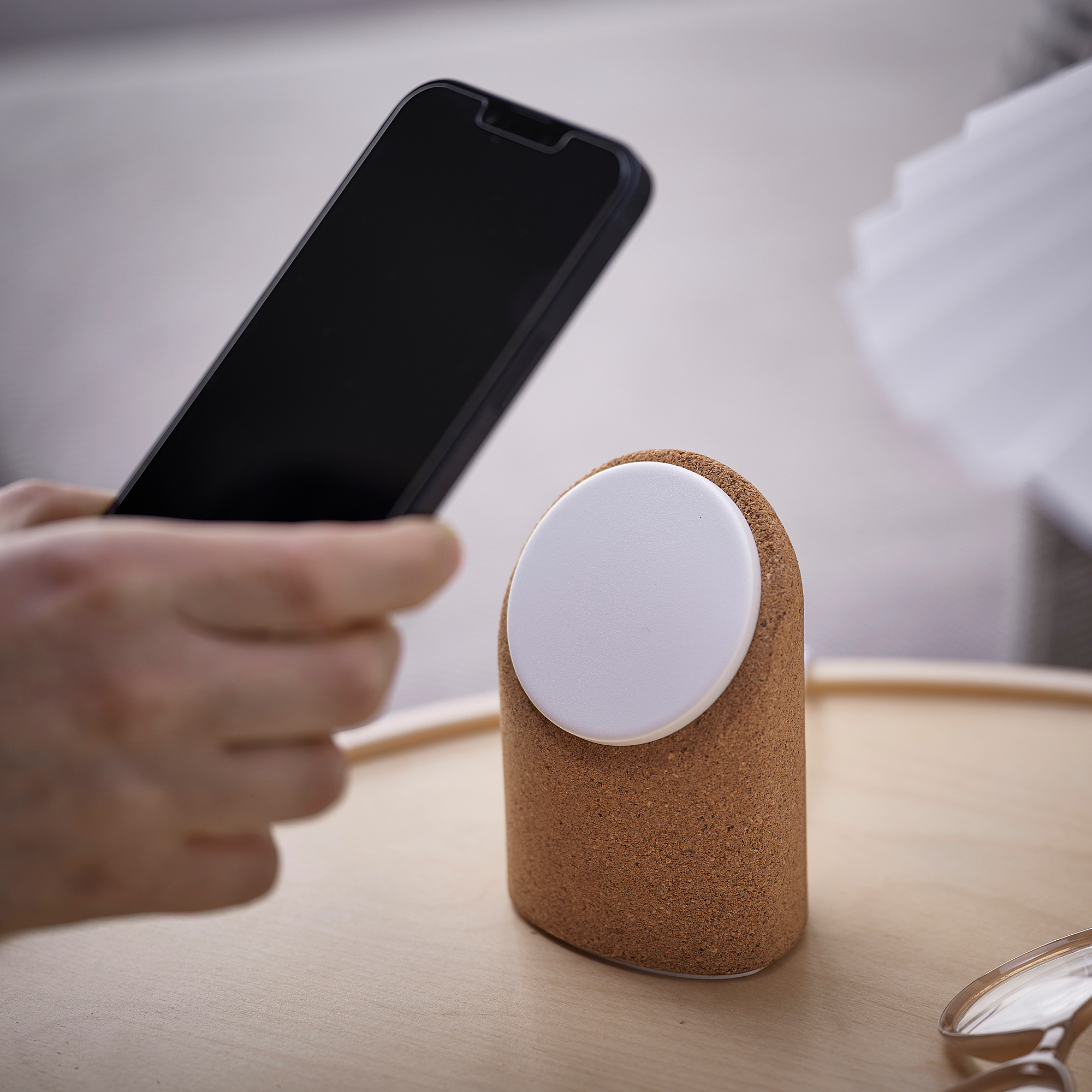 VÄSTMÄRKE 無線充電支架