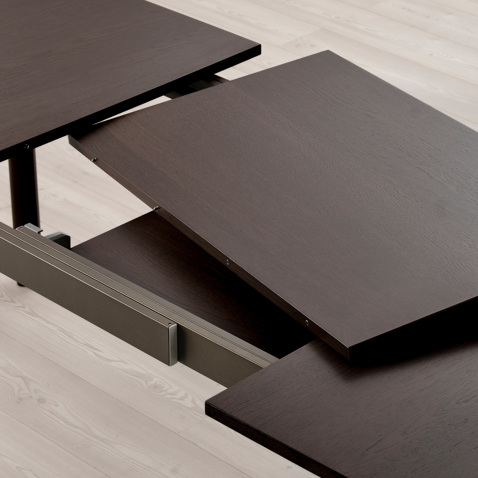 STRANDTORP extendable table