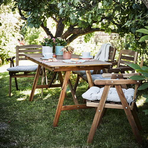 FALHOLMEN - table+4 chairs w armrests, outdoor, light brown stained/Kuddarna grey | IKEA Taiwan Online - PE809695_S4