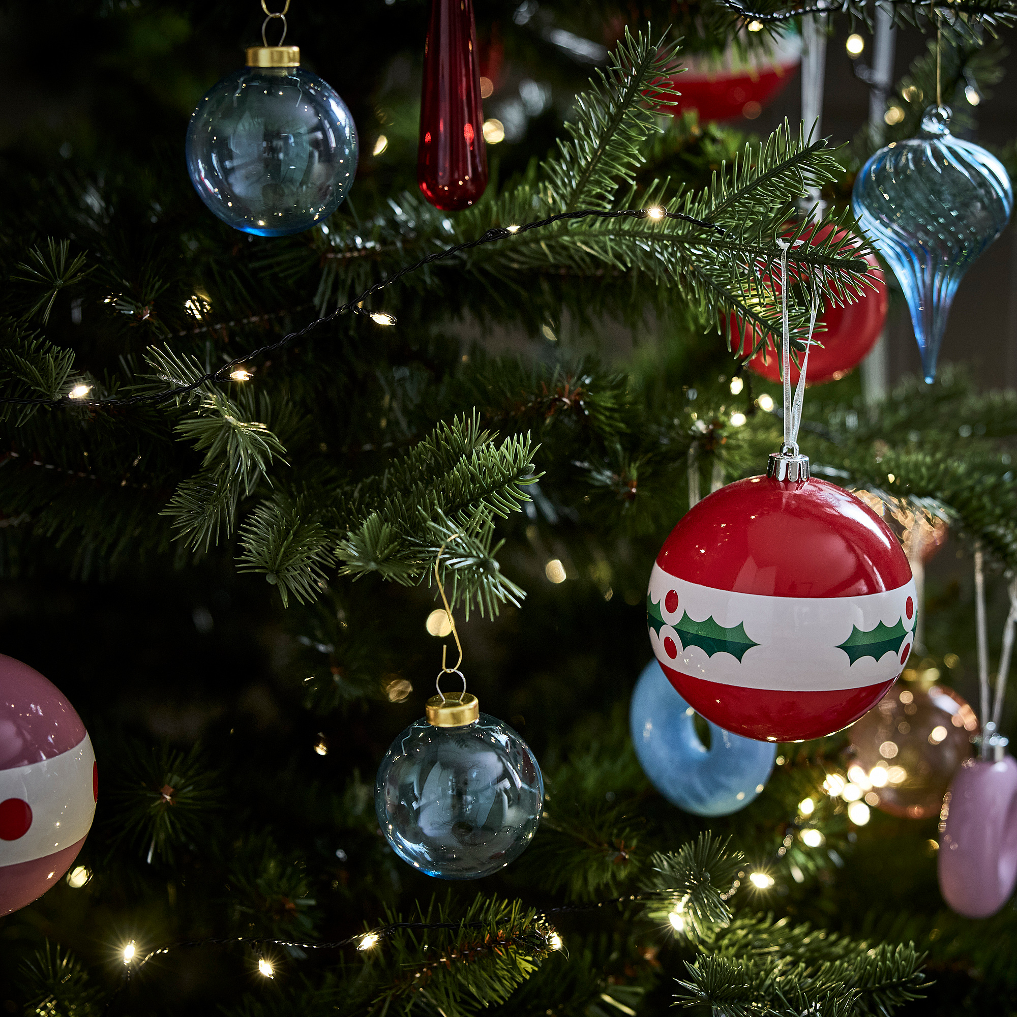 STRÅLA LED lighting chain with 200 lights