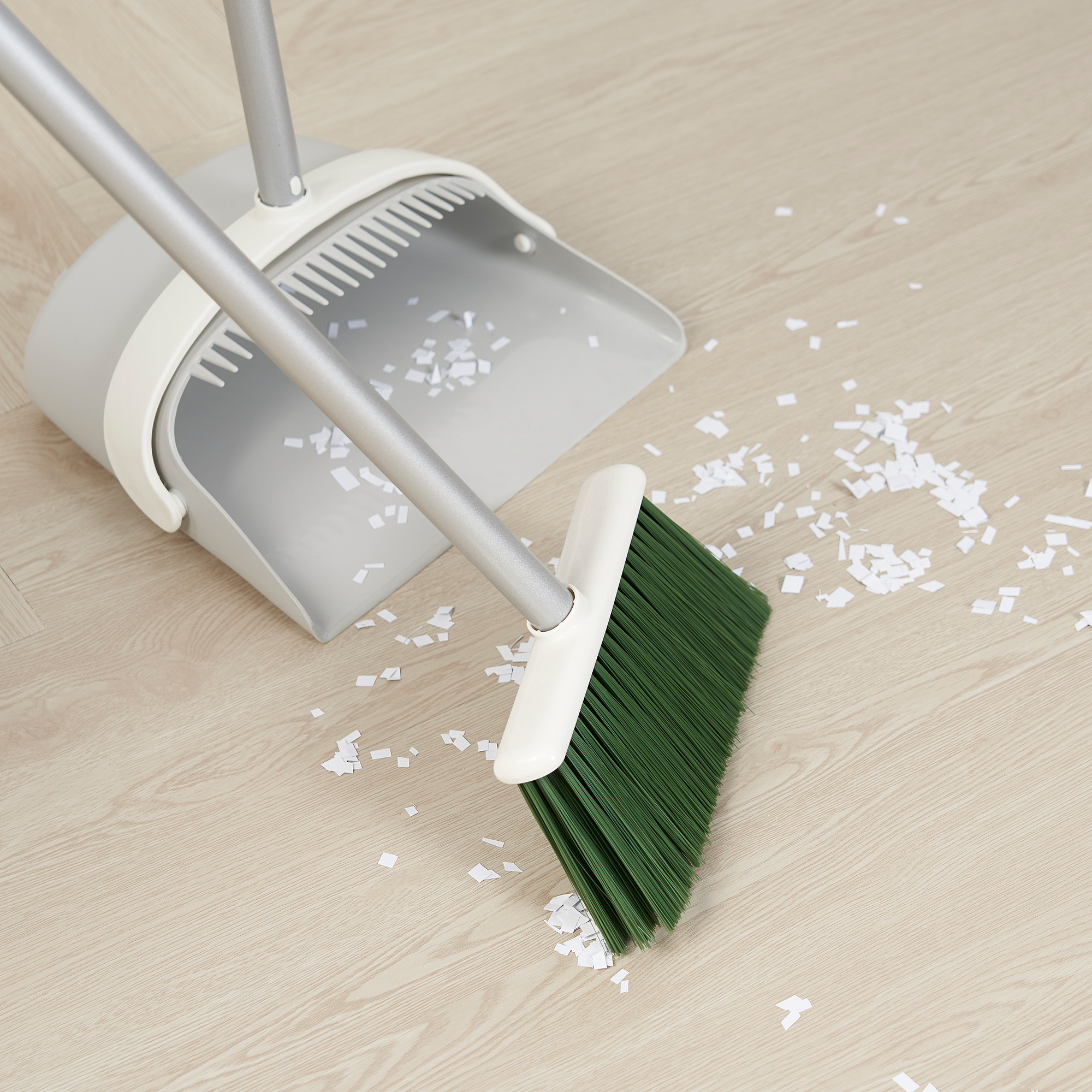 PEPPRIG dustpan/broom