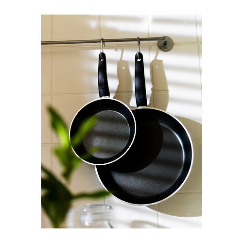 KAVALKAD - 平底煎鍋 2件組, 黑色, 直徑20及26公分 | IKEA 線上購物 - PE237869_S4