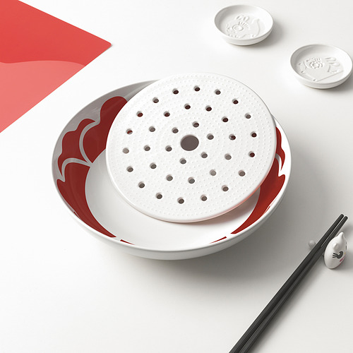 KUNGSTIGER - dumpling plate with strainer, red/flower | IKEA Taiwan Online - PE853928_S4