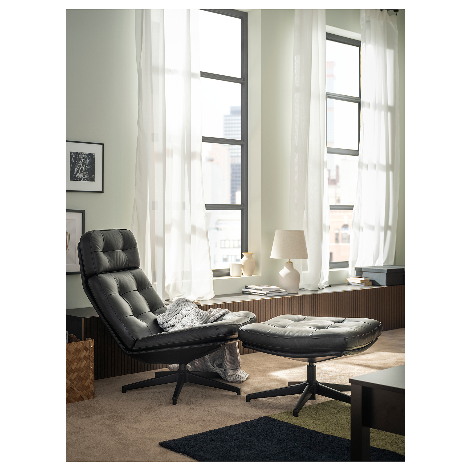 HAVBERG swivel armchair