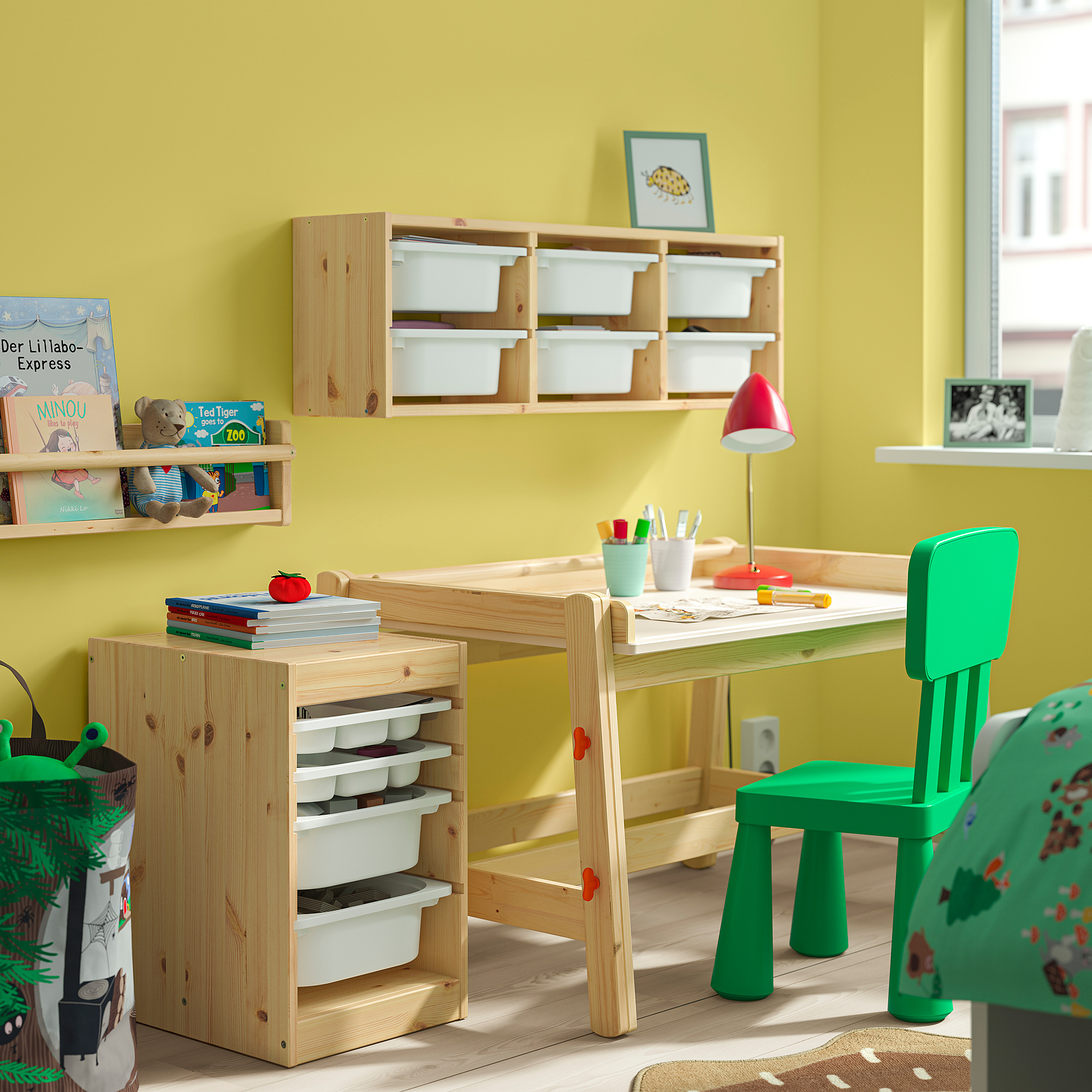 TROFAST storage combination with box/trays