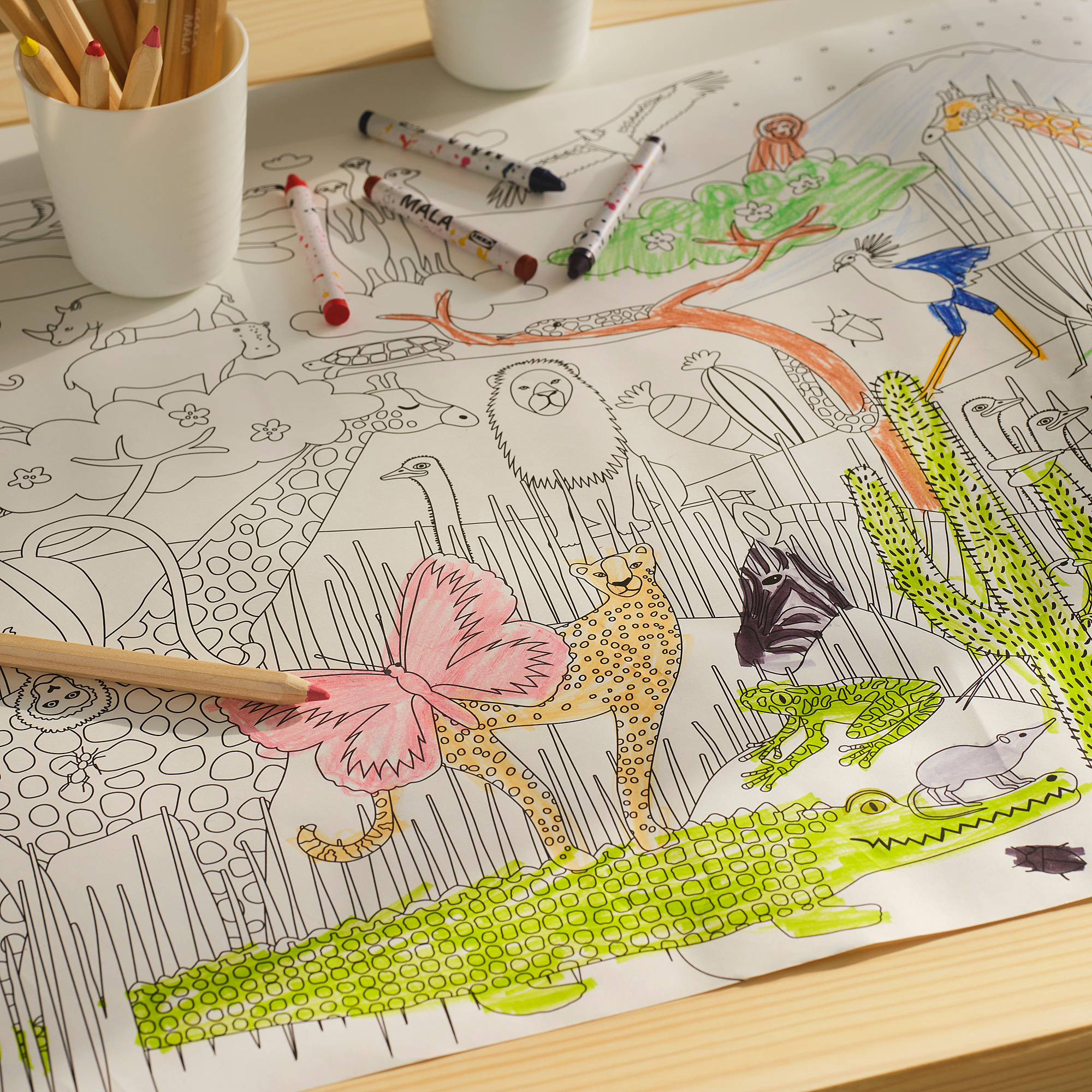 SANDLÖPARE colouring paper roll
