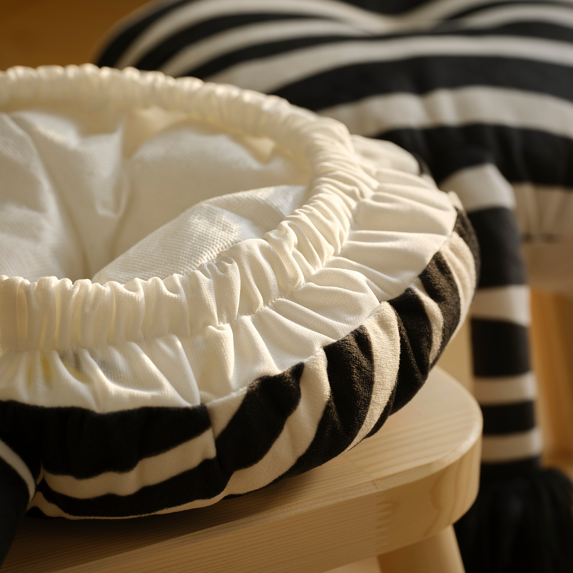 SANDLÖPARE stool cover