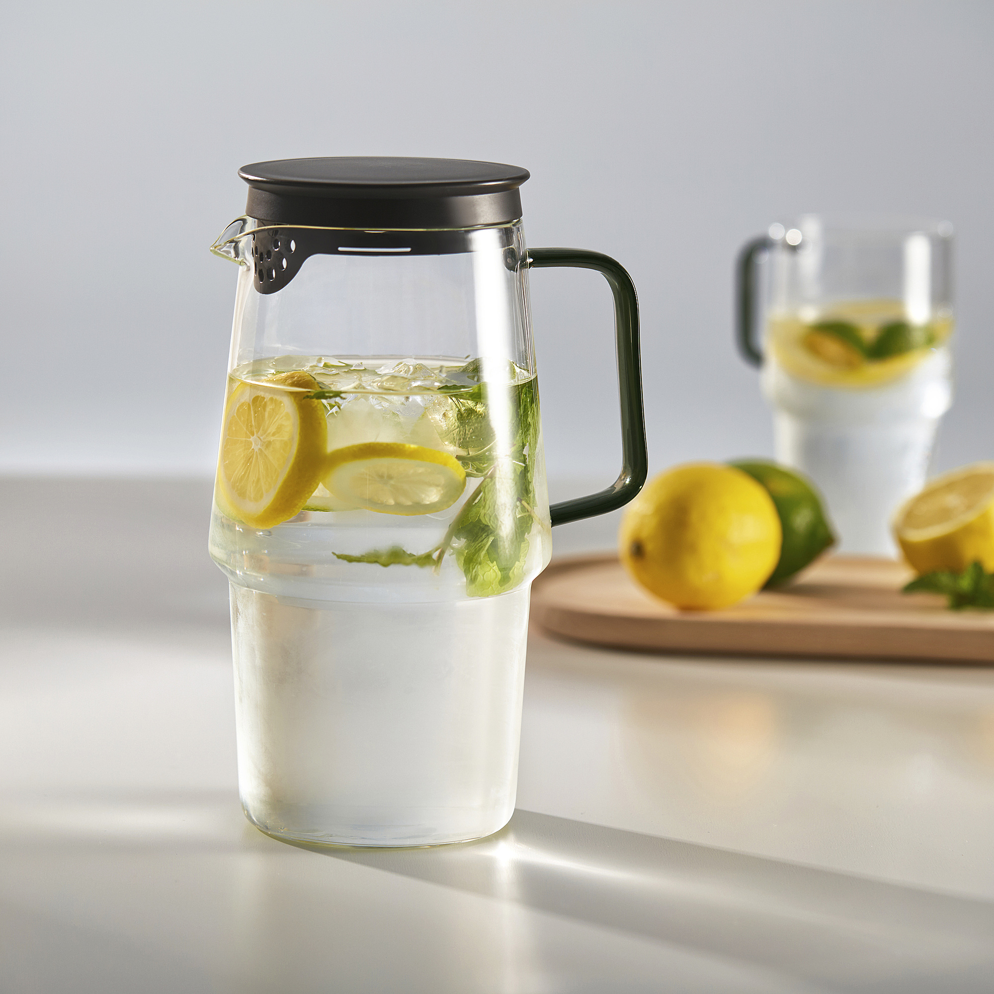 SKINNFISK jug with lid