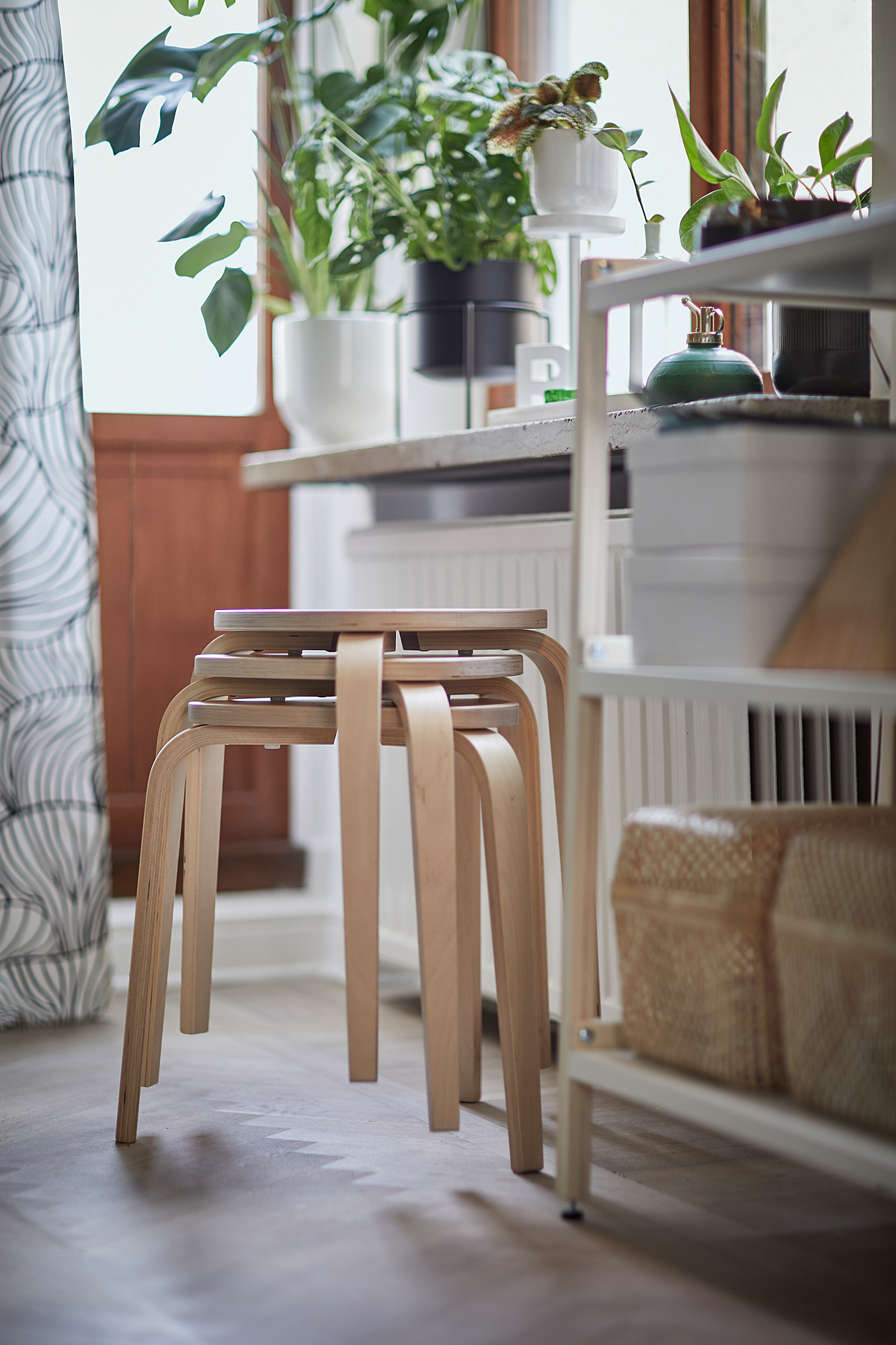 KYRRE stool