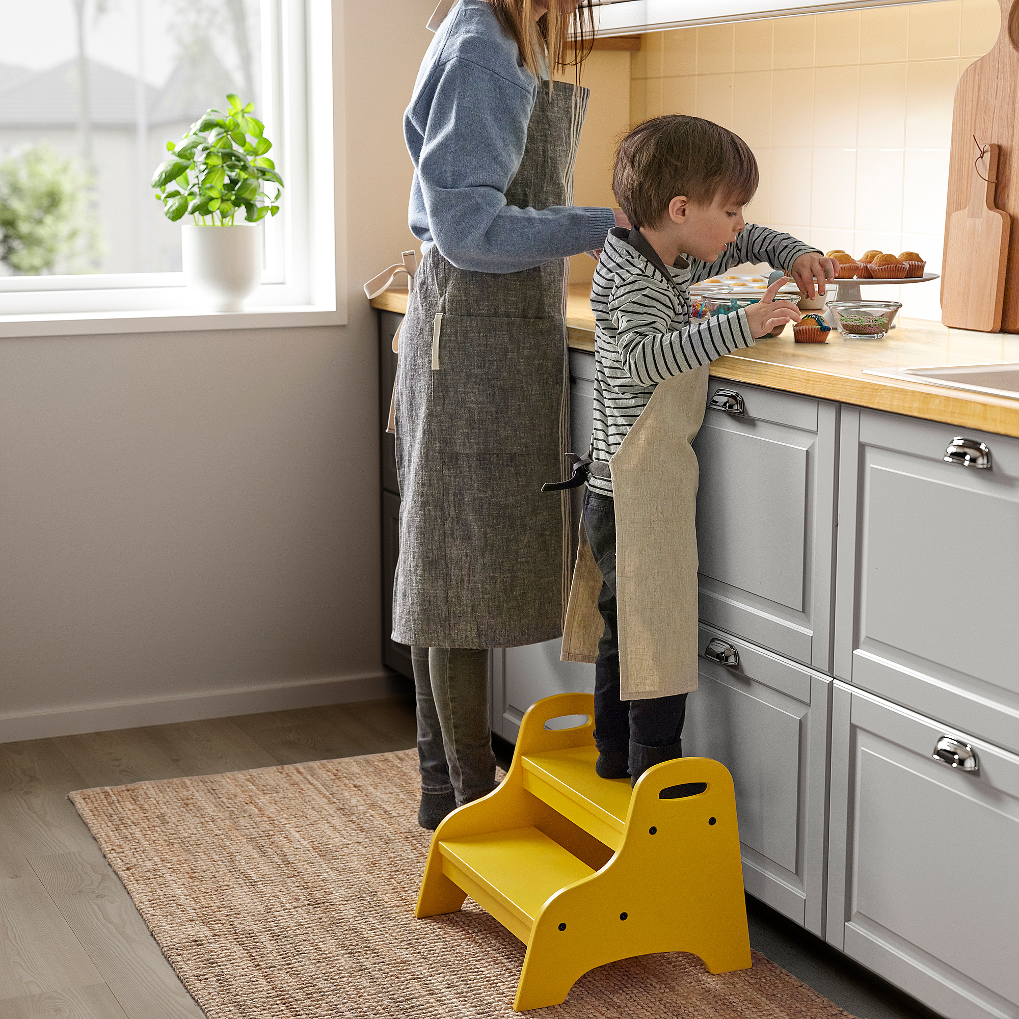 TROGEN children's step stool