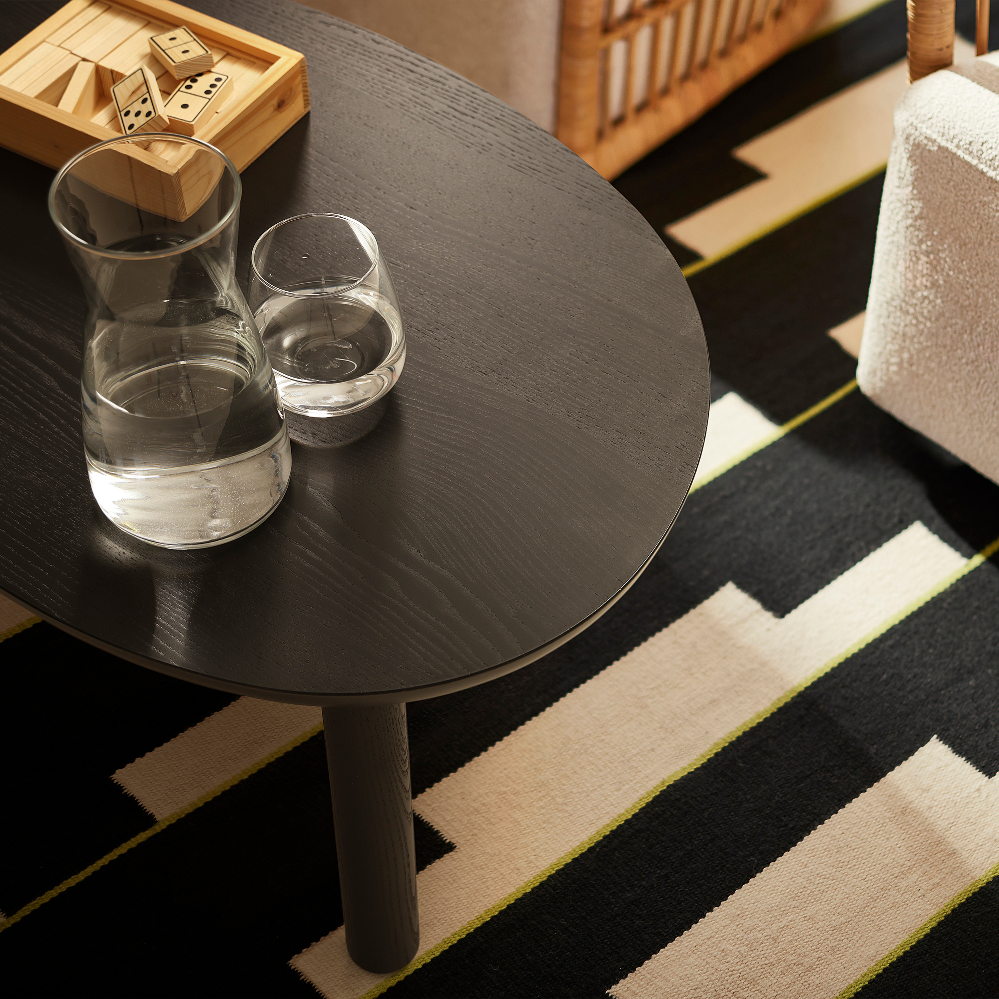 ÖRTRÄSK coffee table