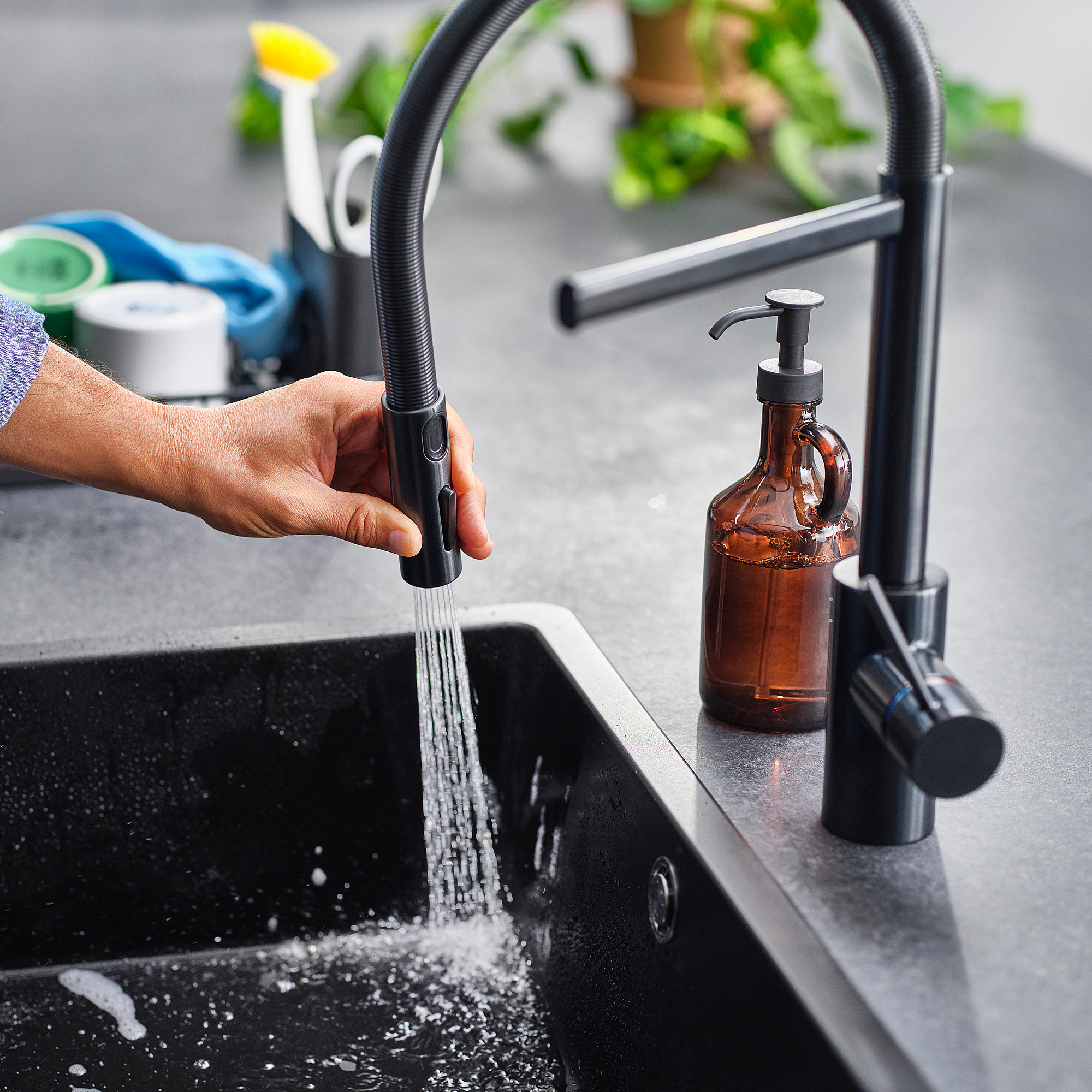 SALLSJÖN 廚房水龍頭附拉出式噴頭