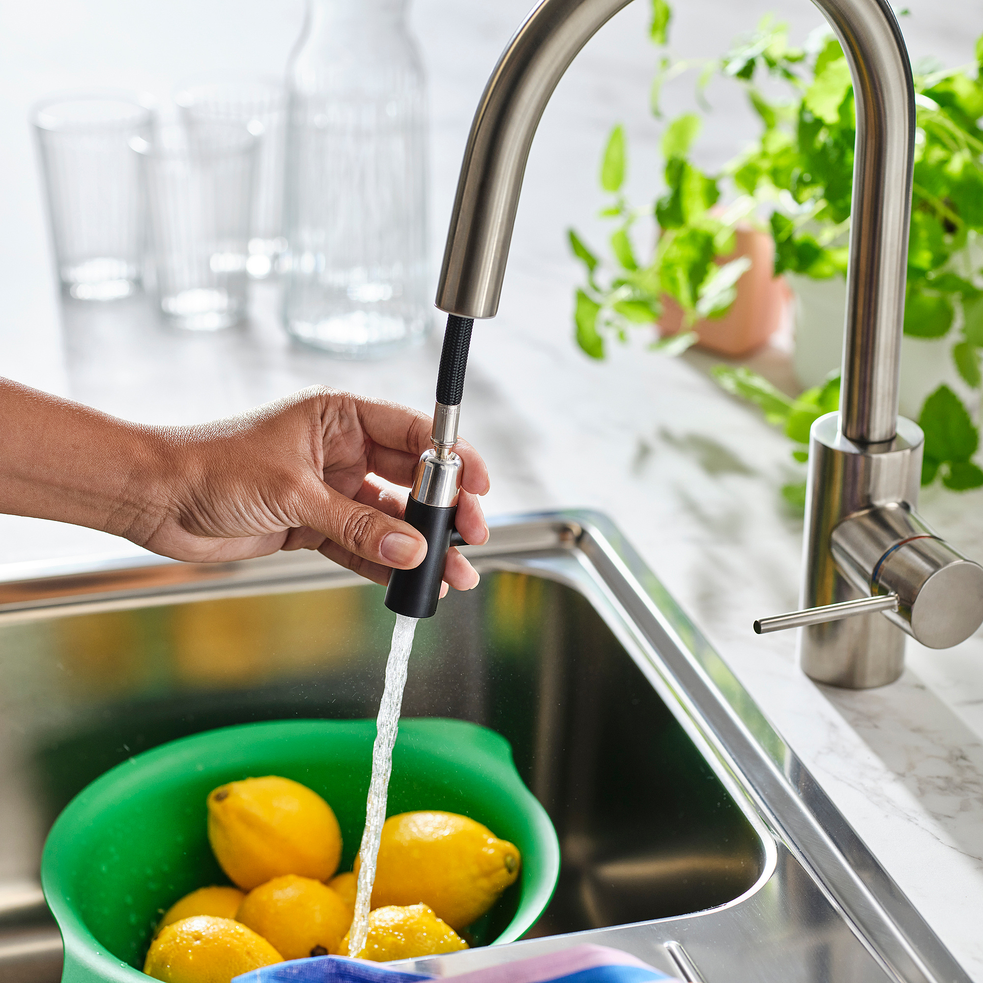 SALLSJÖN 拉出式廚房水龍頭