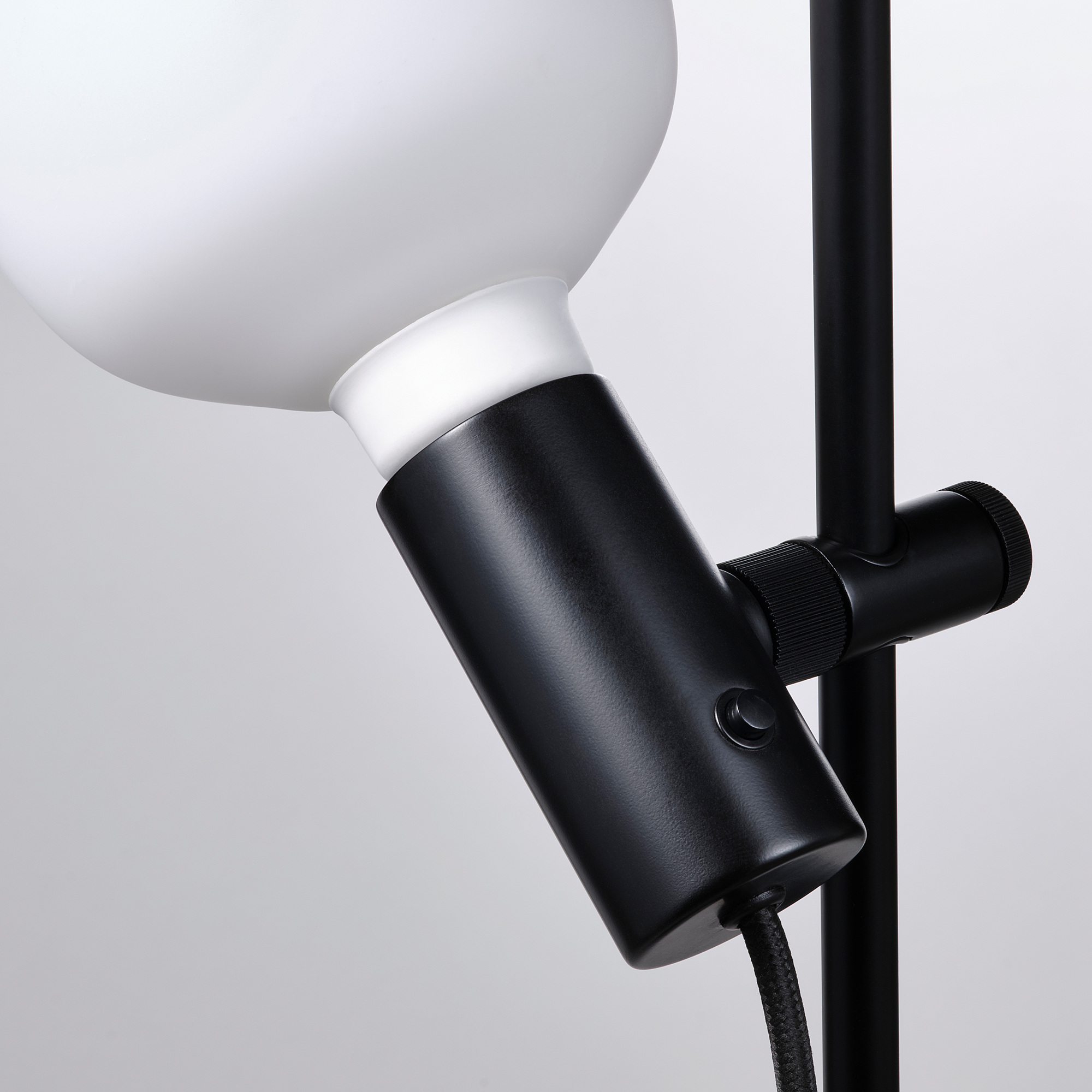 HÅRSLINGA/TRÅDFRI floor lamp with light bulb