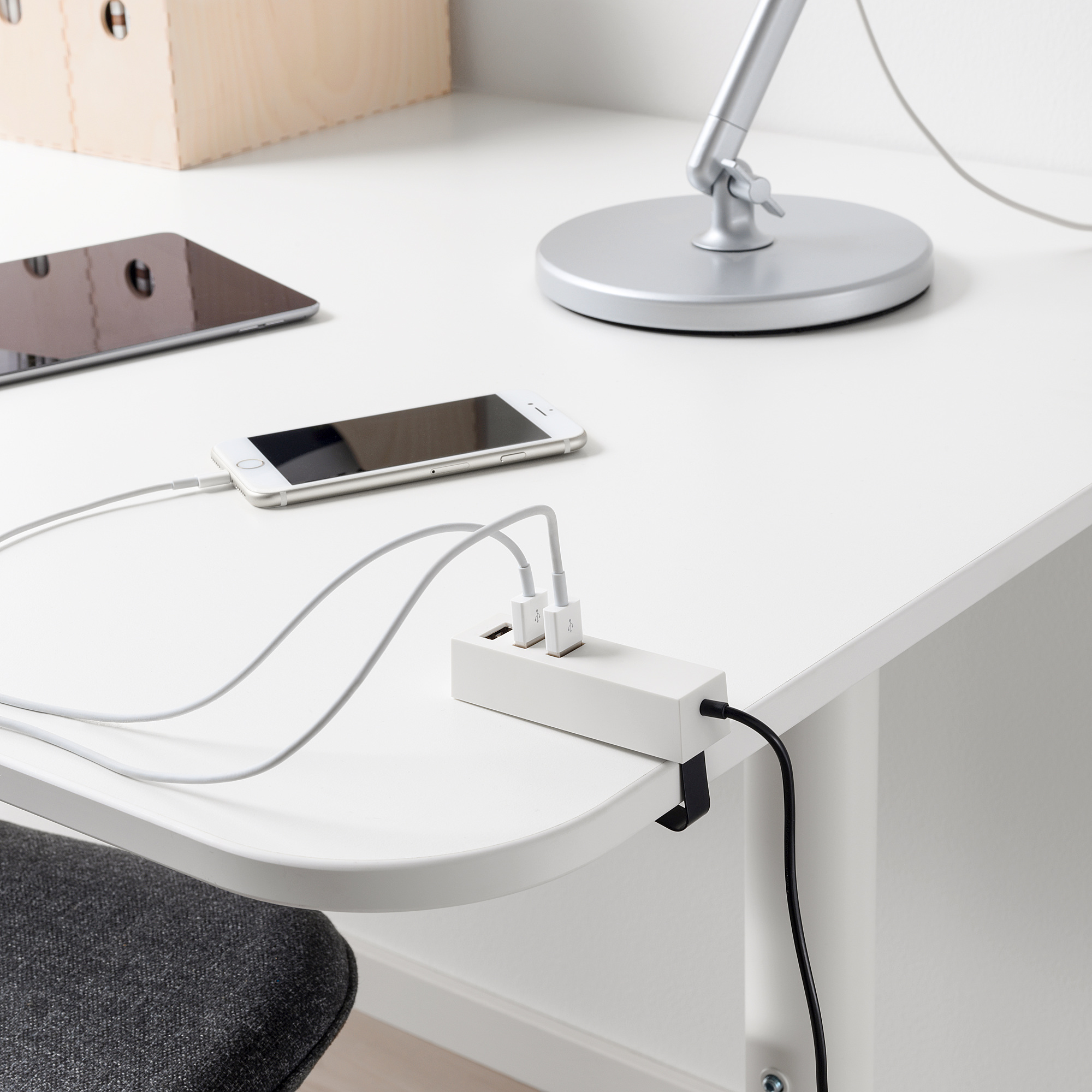 LÖRBY USB charger with clamp