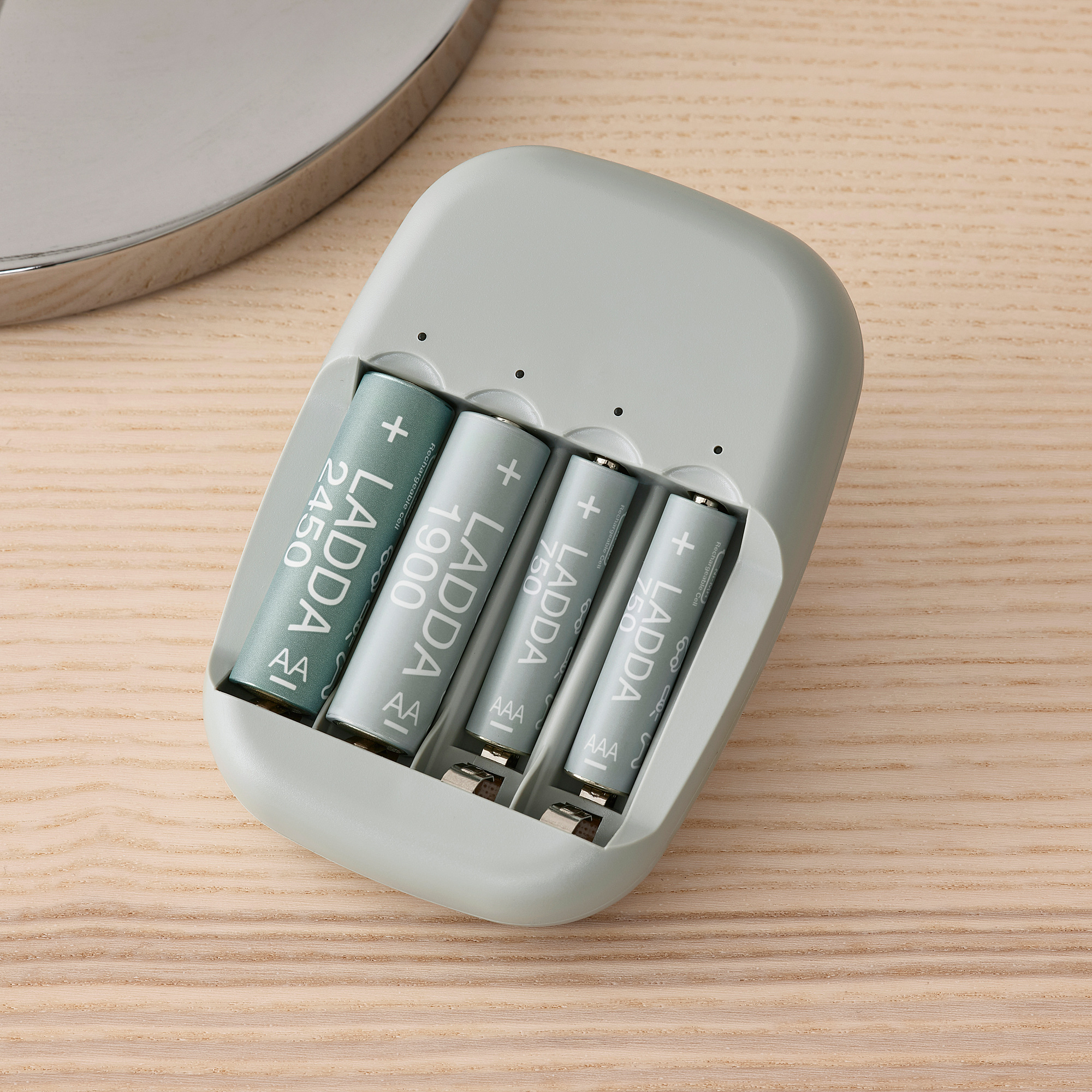 LADDA rechargeable battery