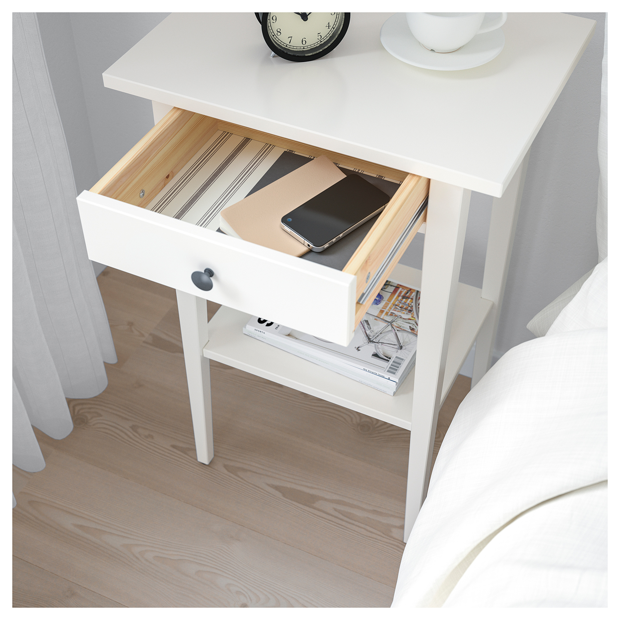 hemnes 床边桌