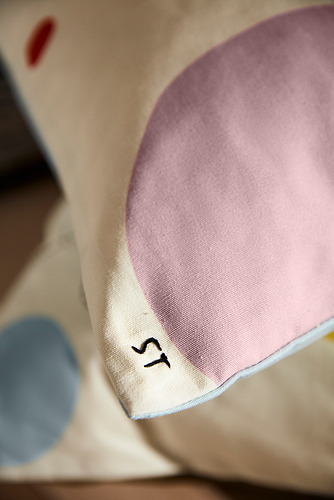 KAFFERLILJA/ÄNGSMÄTARE - 靠枕套, 手工製/圓形 彩色 | IKEA 線上購物 - PH183346_S4