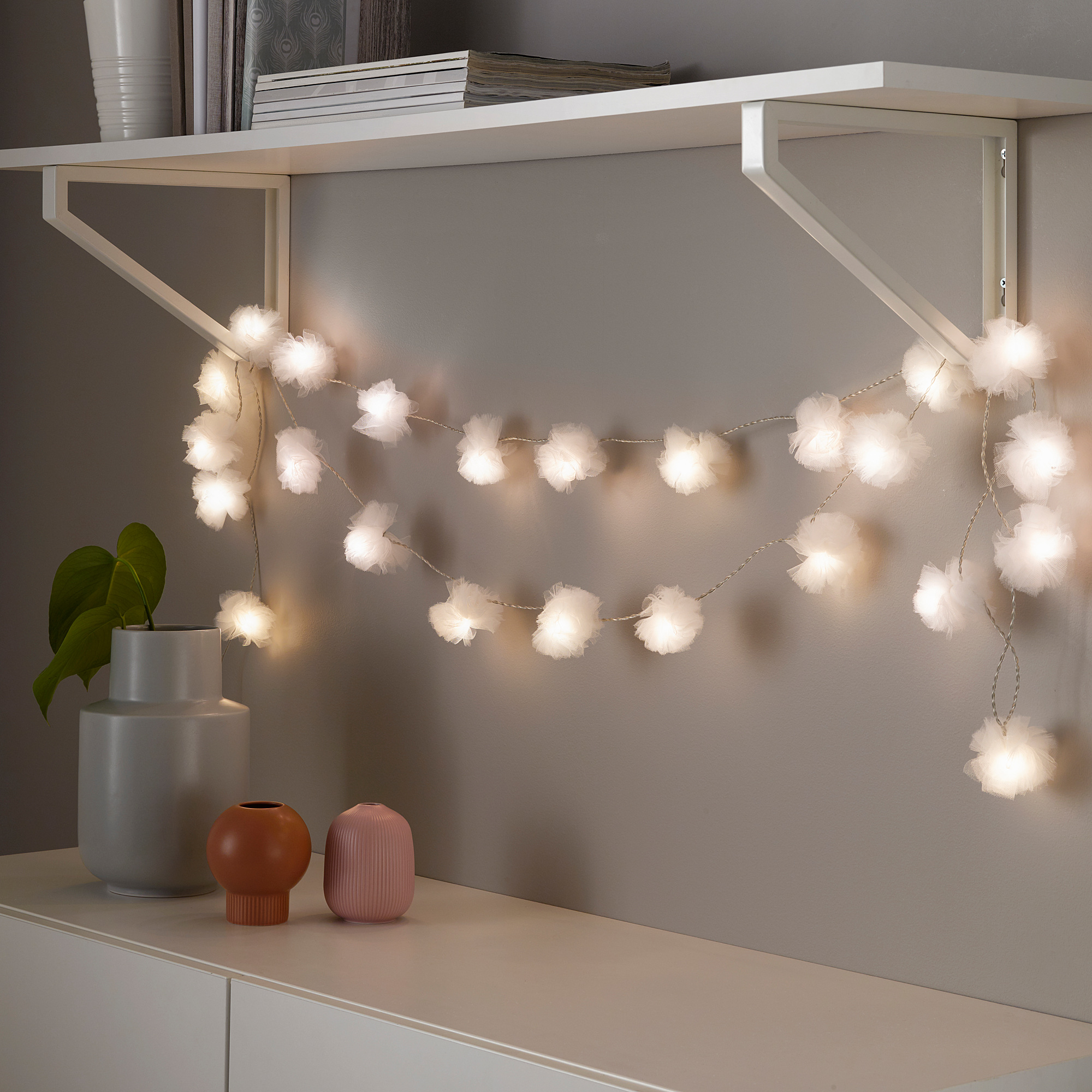 LIVSÅR LED lighting chain with 24 lights