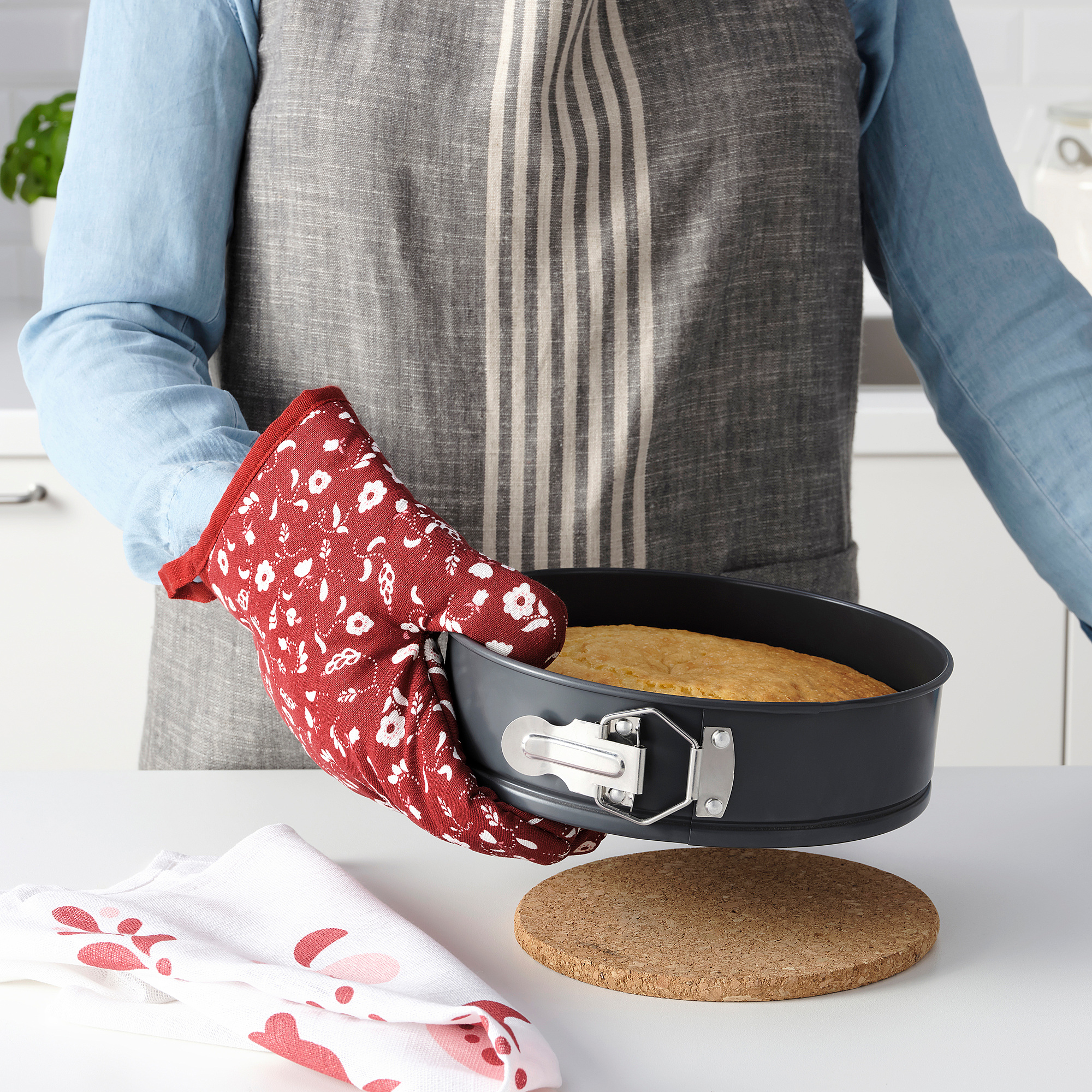 INAMARIA oven glove