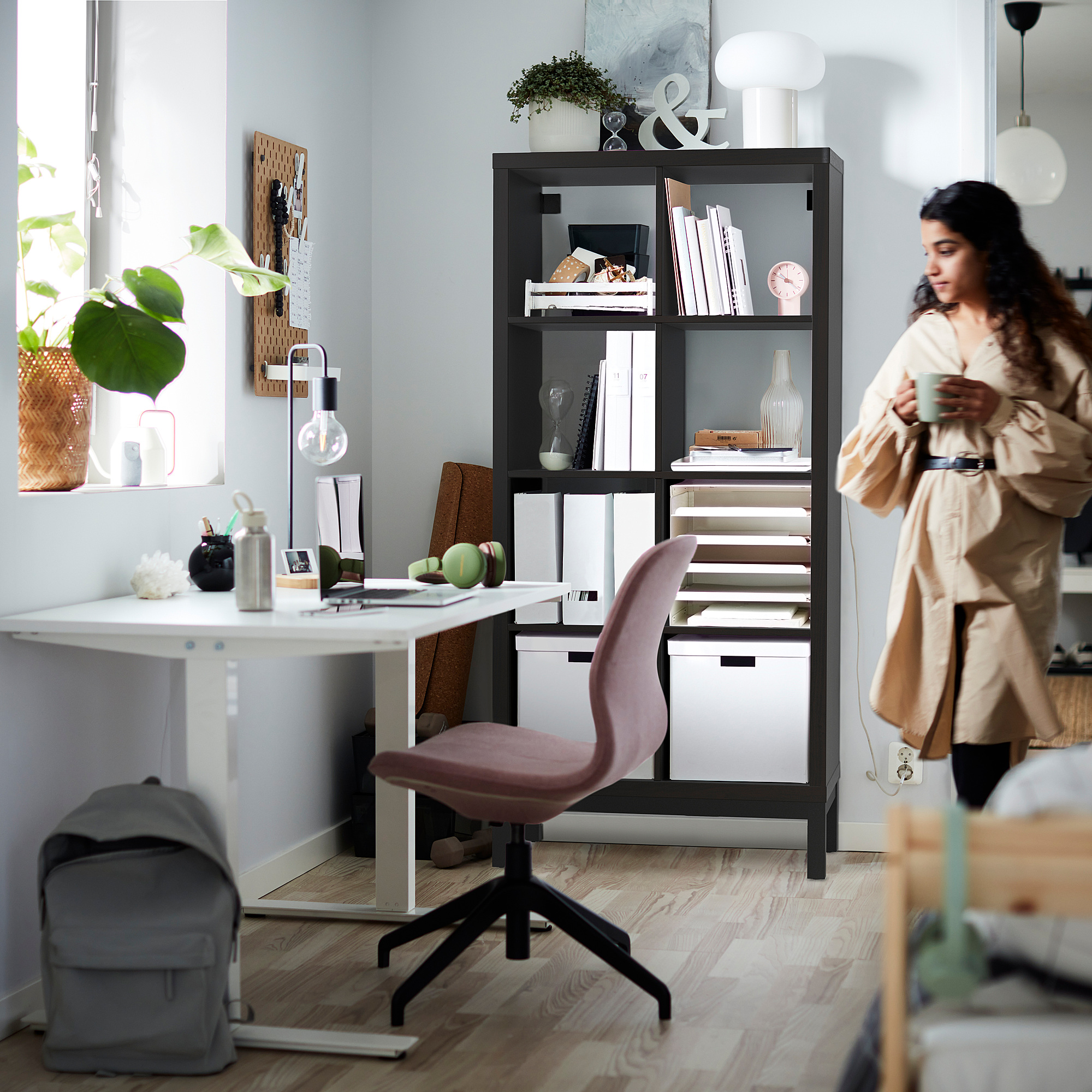 KALLAX shelving unit with underframe