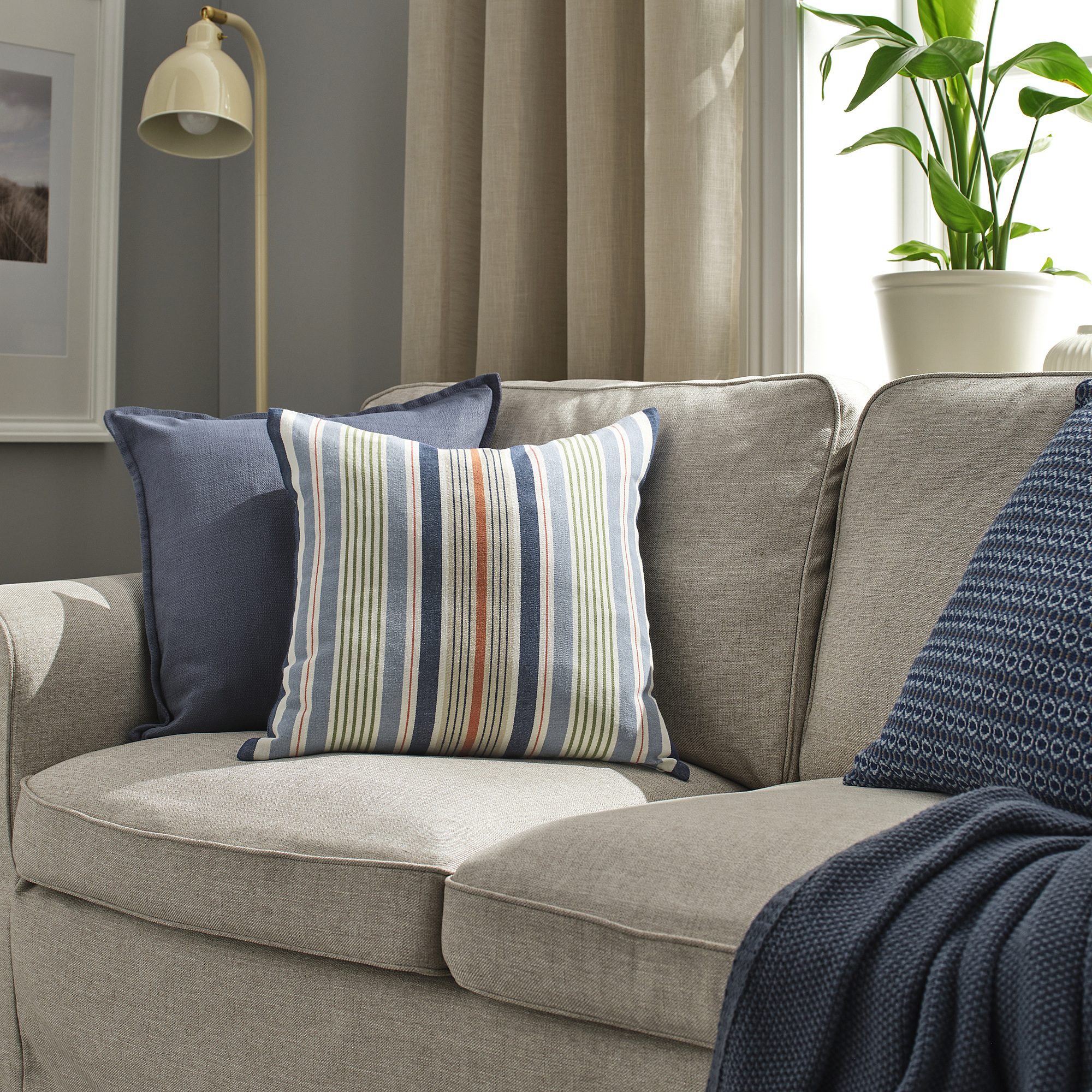 KORALLBUSKE cushion cover