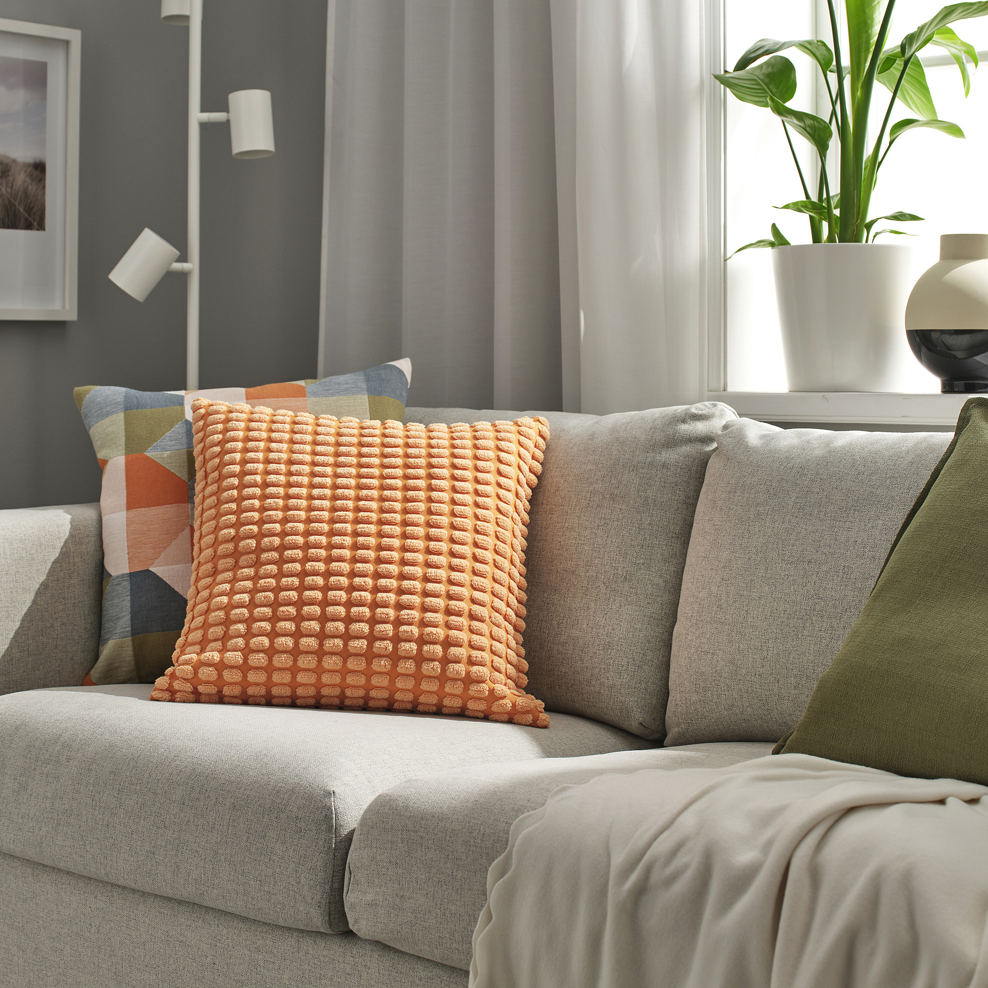 SVARTPOPPEL cushion cover