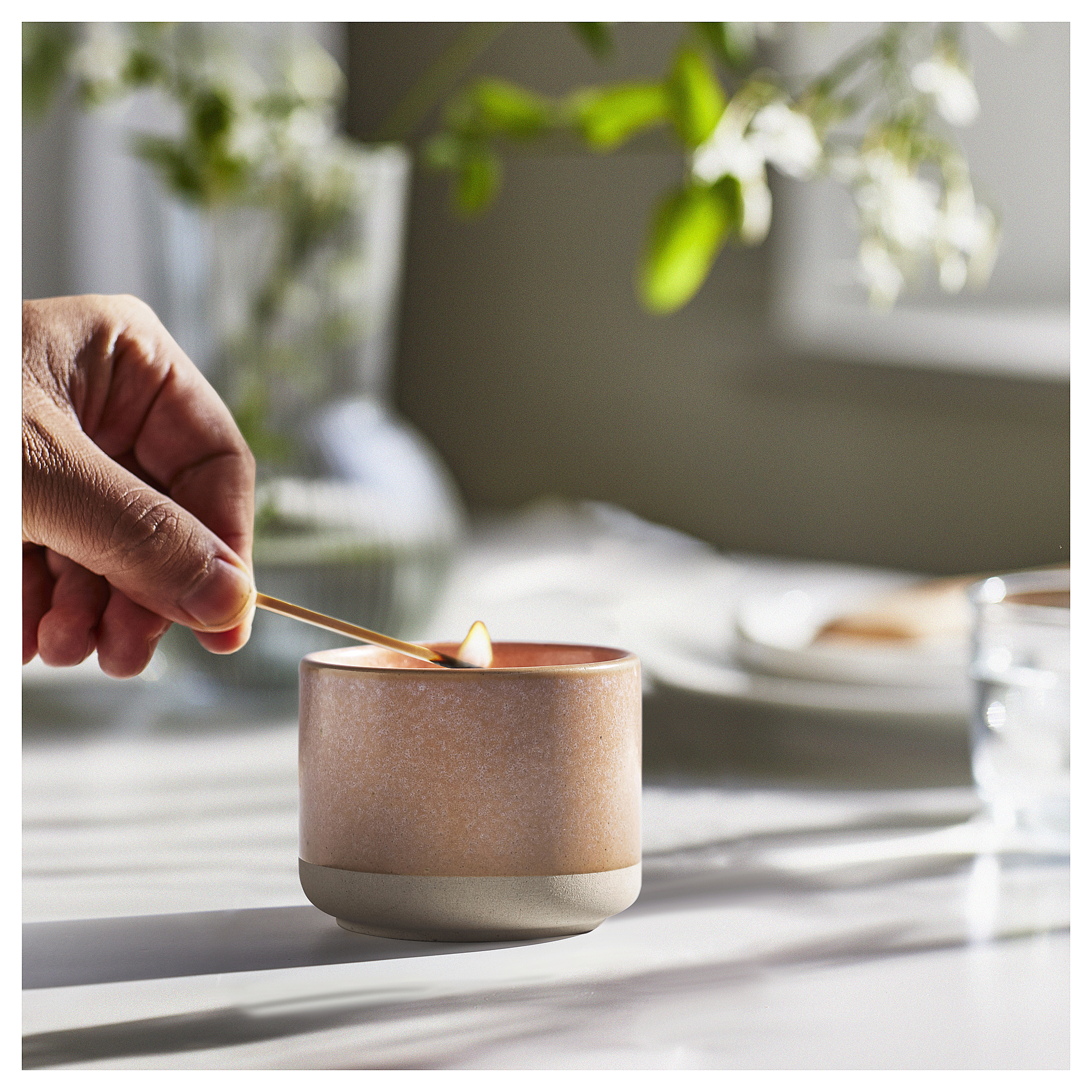 LUGNARE scented candle in ceramic jar