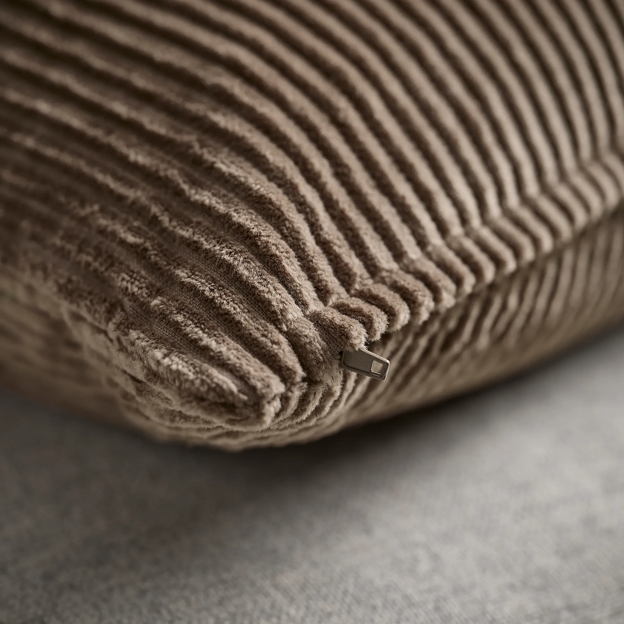 ÅSVEIG cushion cover