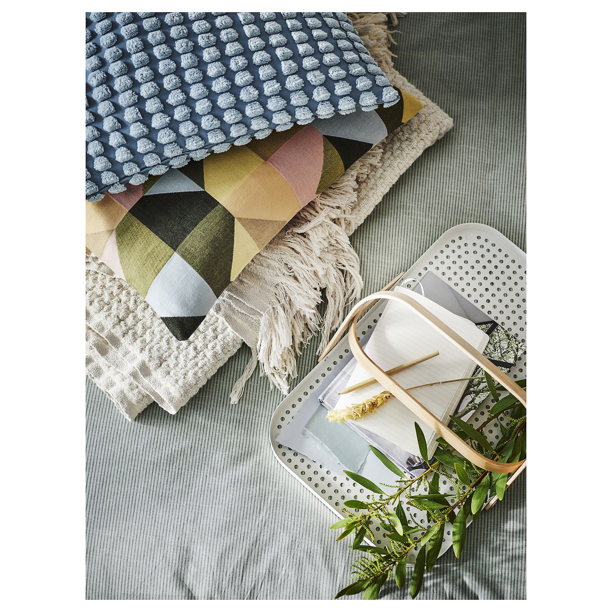 SVARTPOPPEL cushion cover
