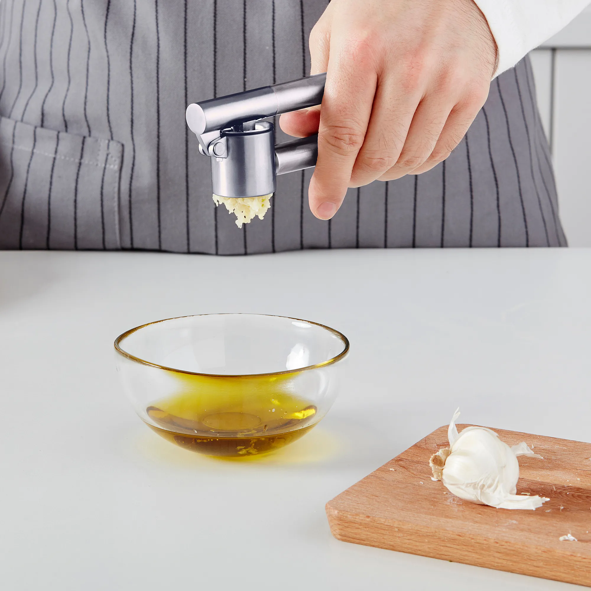 KONCIS garlic press