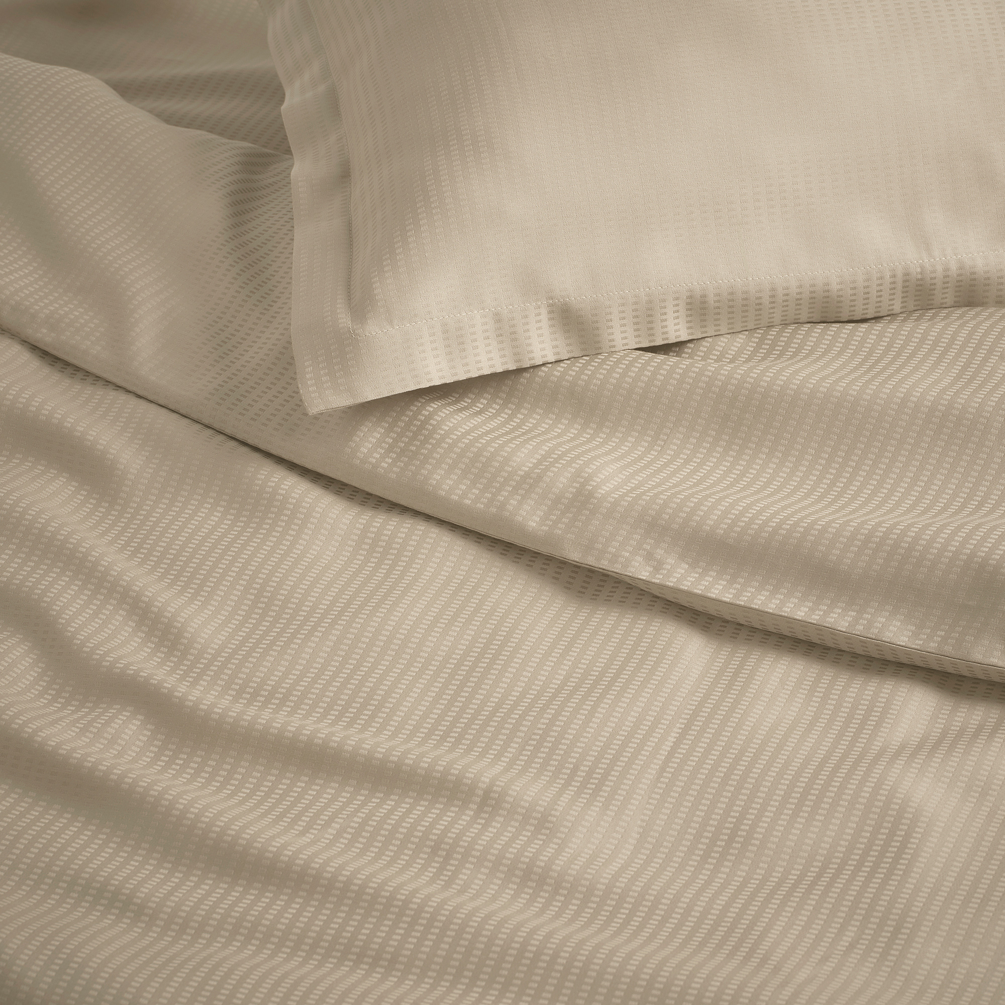 LÄKEVÄNDEROT duvet cover and 2 pillowcases