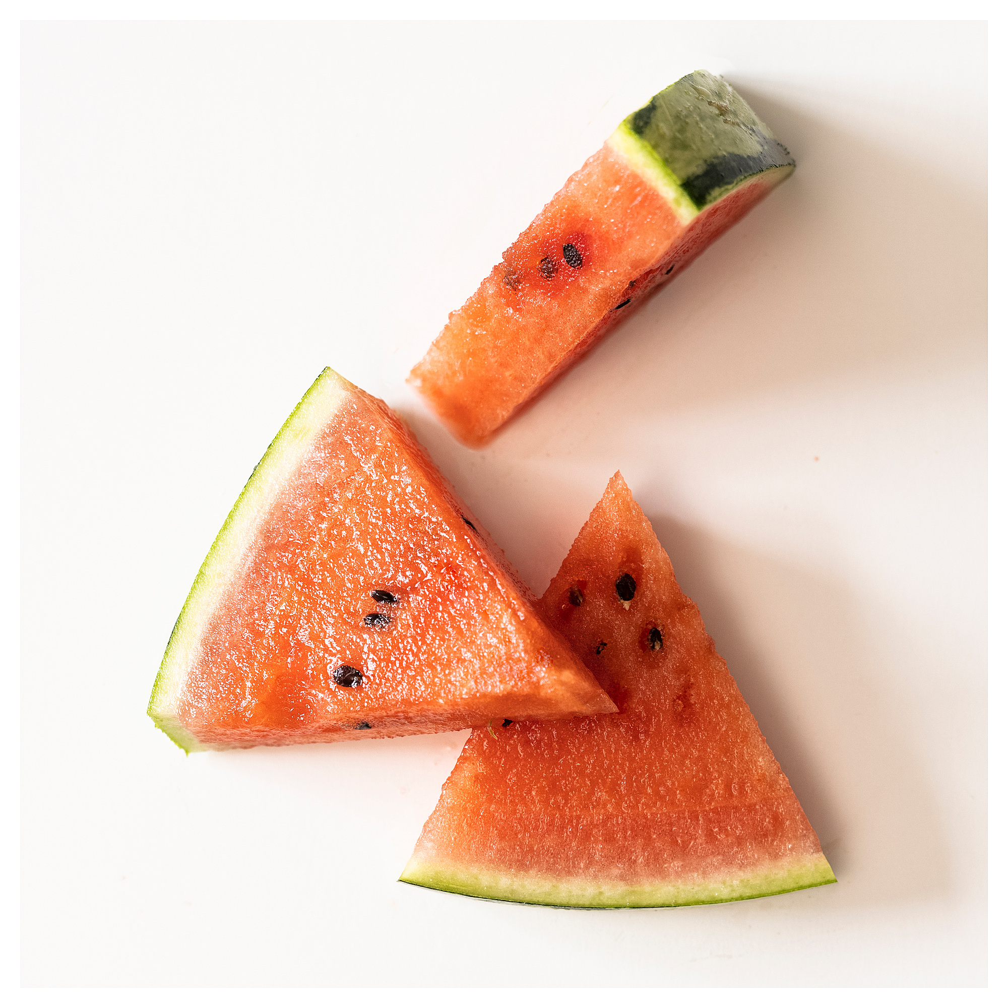 LOTSFÅGEL scented candle in glass