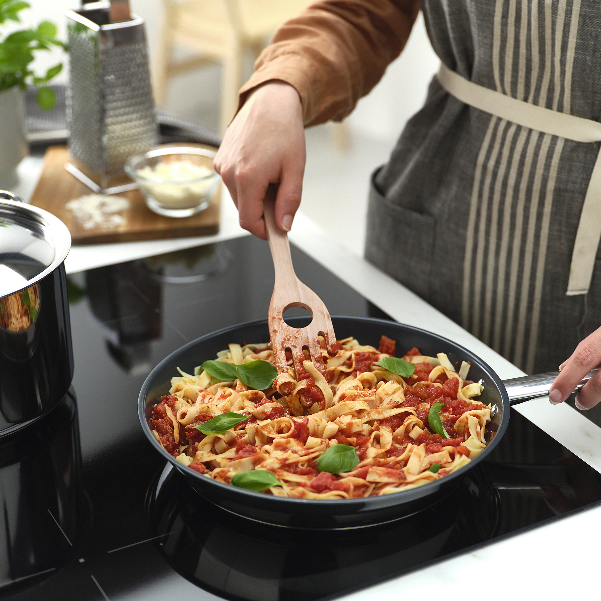 STRÅLFENA spaghetti server