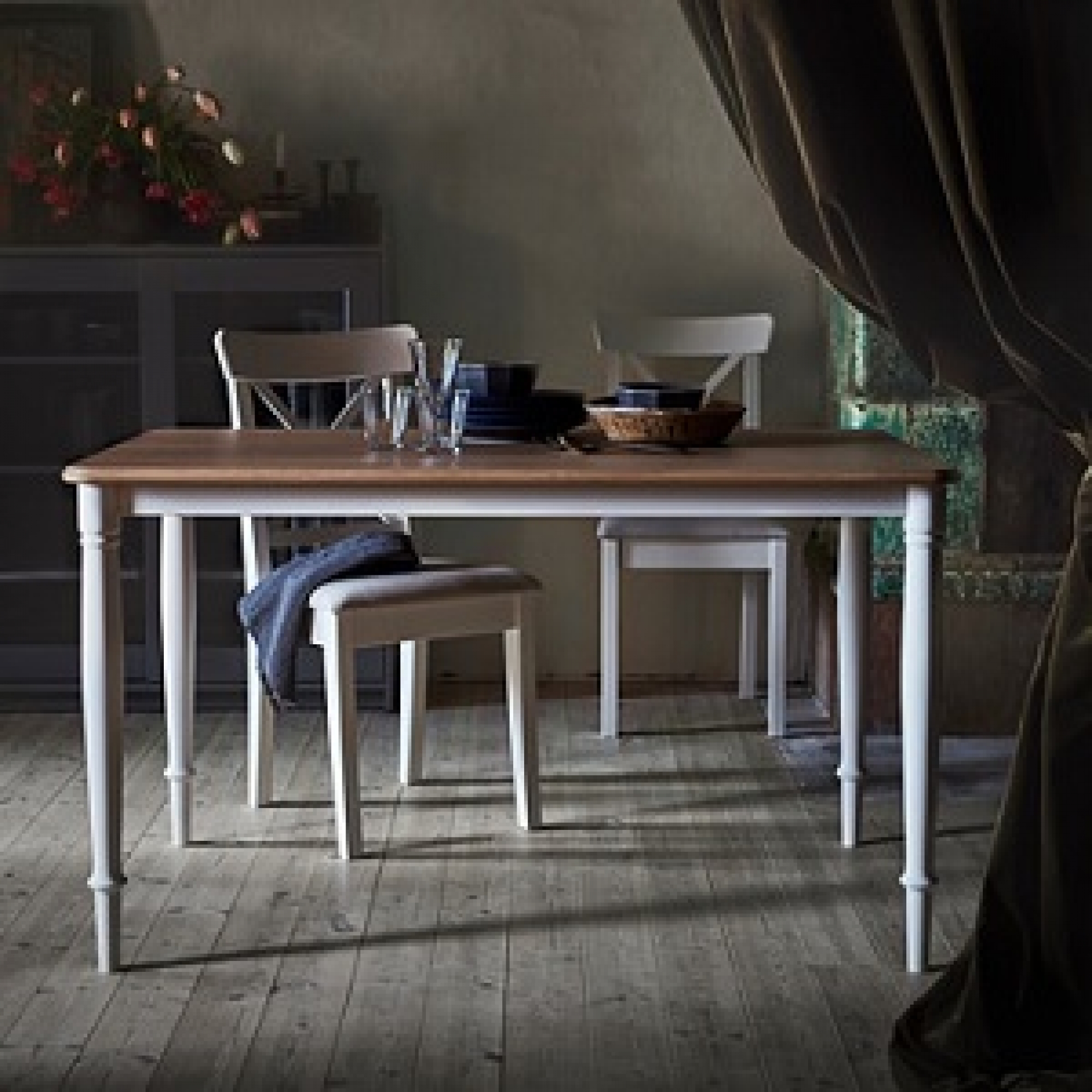 DANDERYD dining table