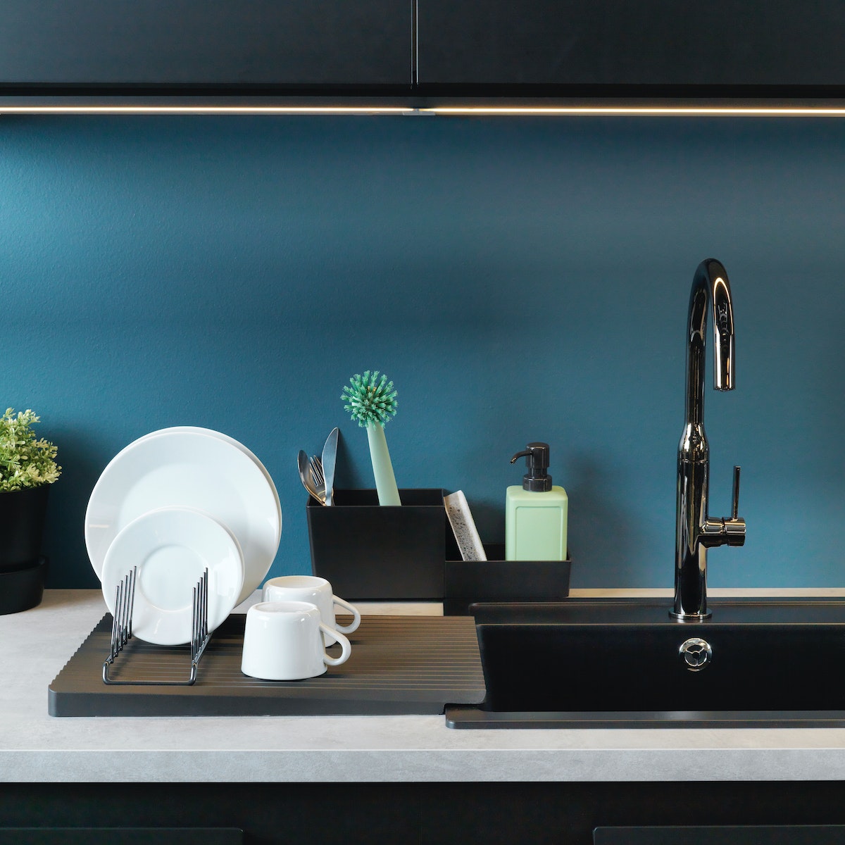 VIDEVECKMAL Dish brush with soap dispenser, bright green - IKEA