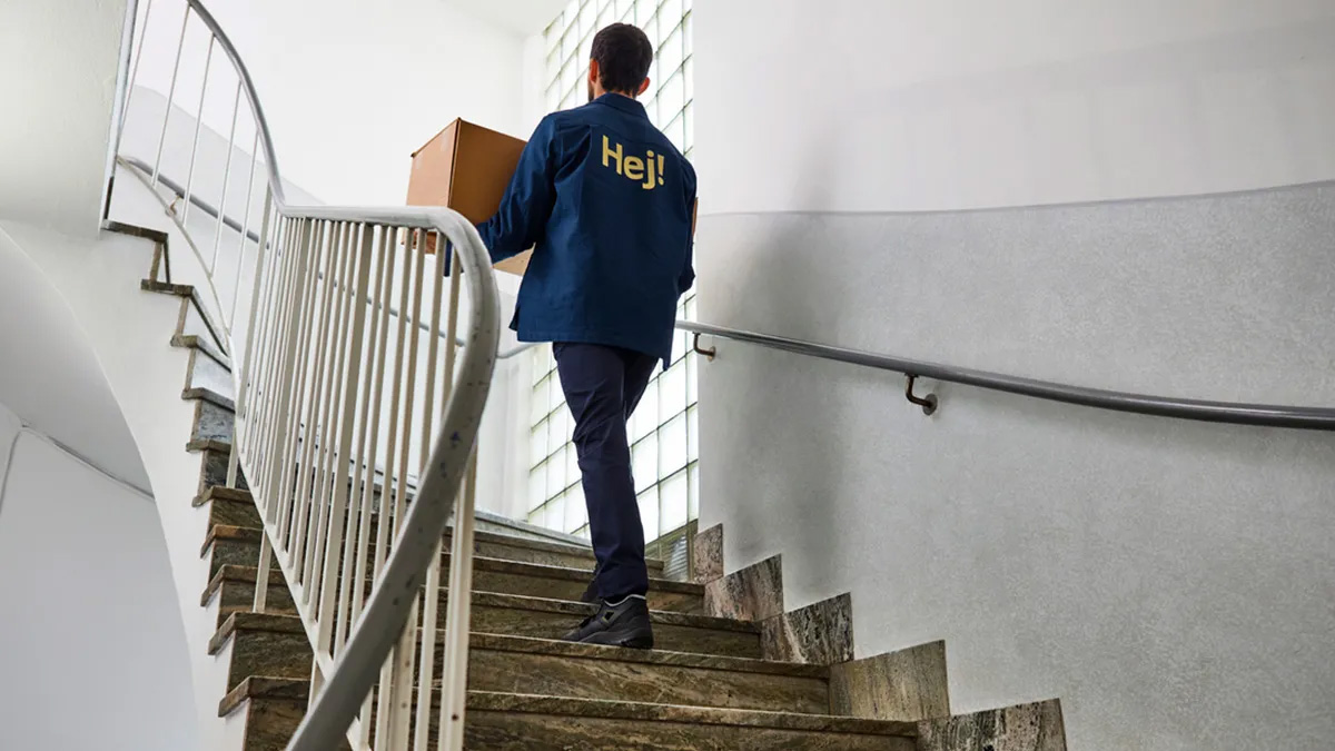 Parcel-delivery-service