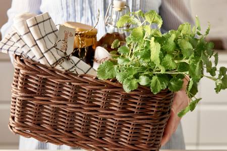 Three ways to welcome new neighbors!