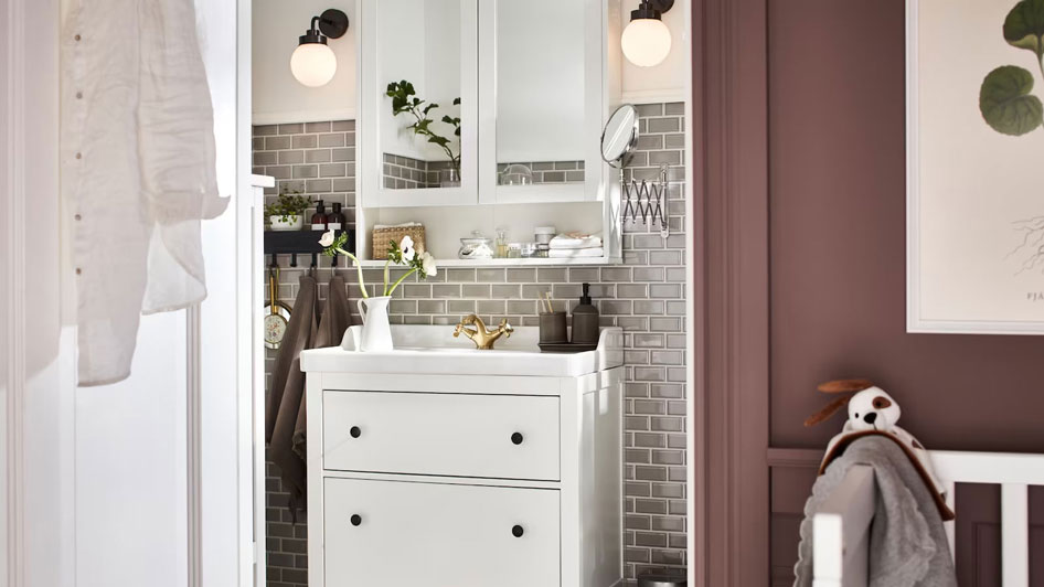 Modern bathroom in a beautiful old apartment
