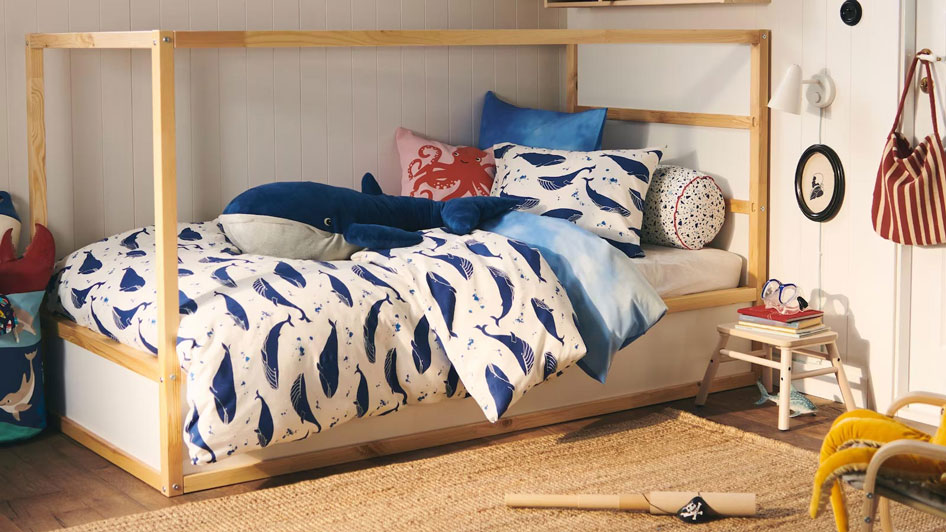 A nautical bedroom for adventure-loving kids​
