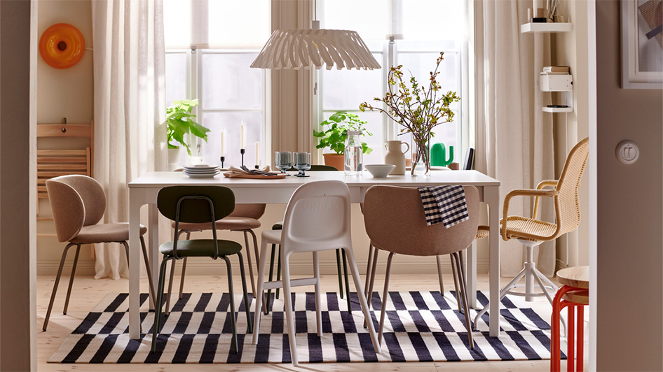 How to mix and match dining chairs