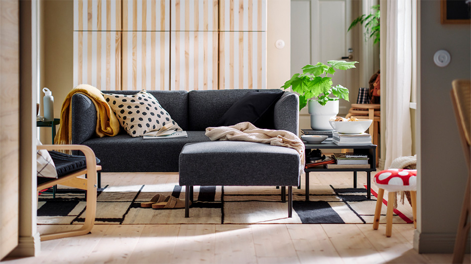 A modern Scandi living room – small but family-sized!
